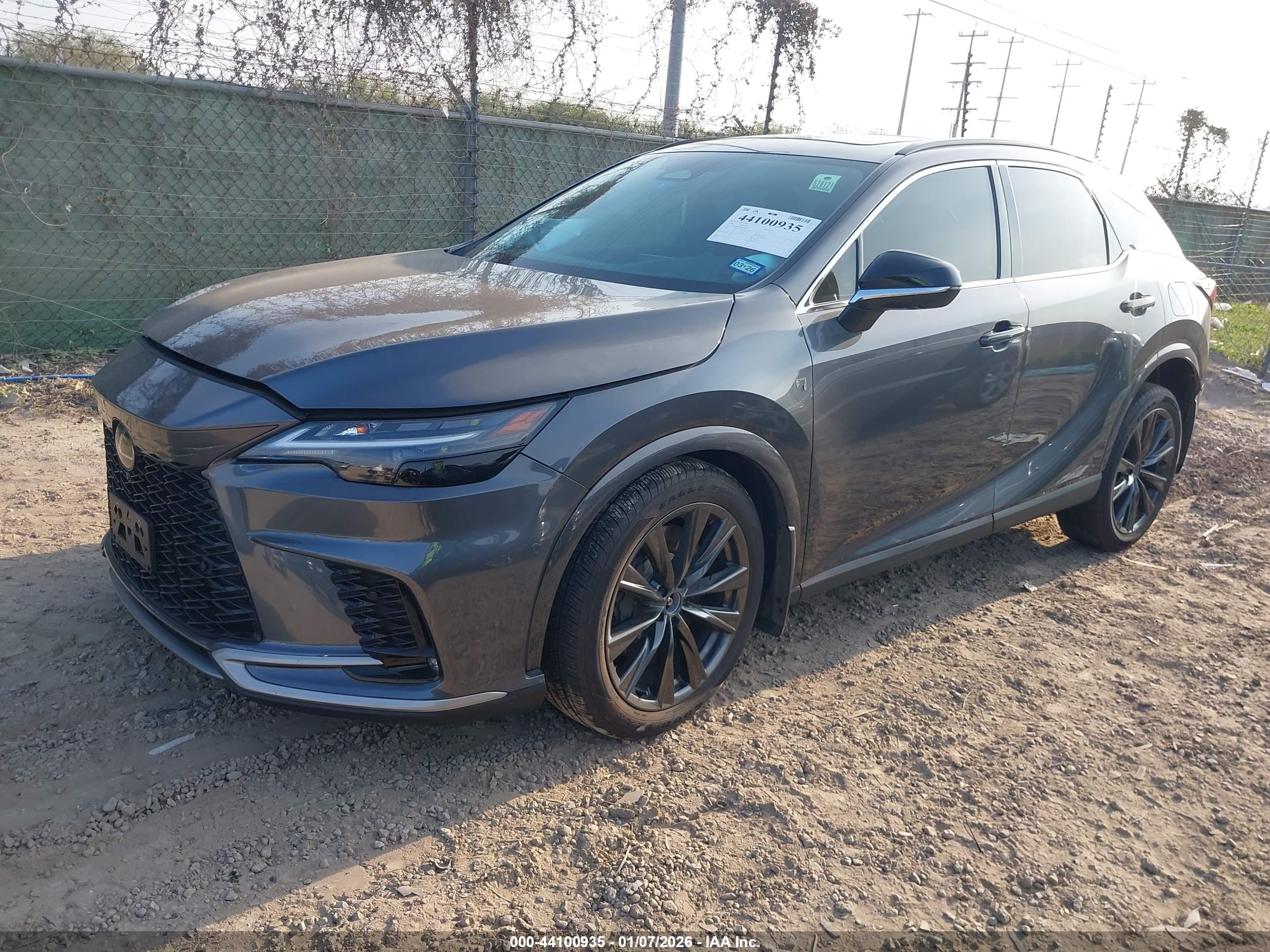 LEXUS RX image 2