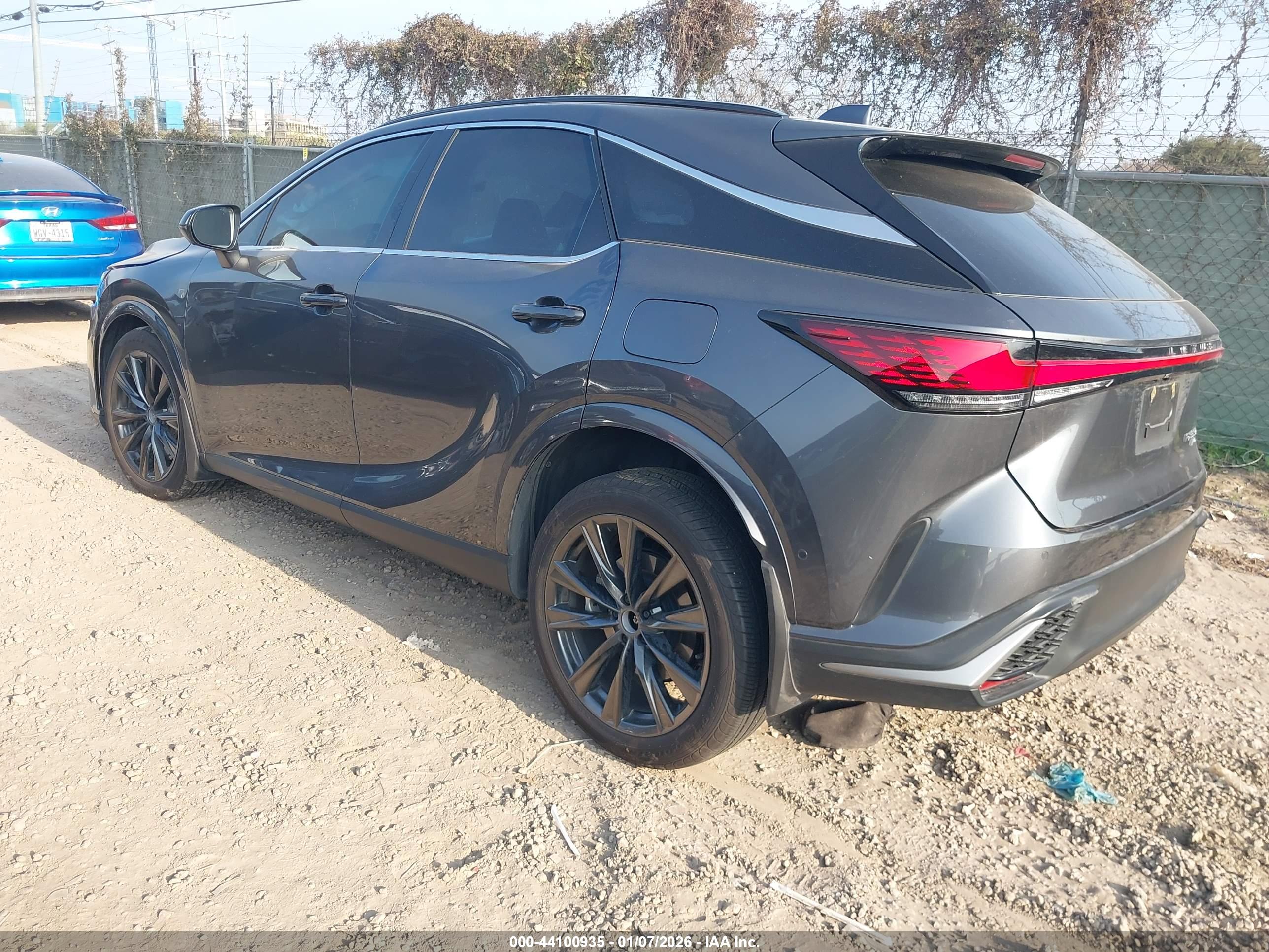 LEXUS RX image 3