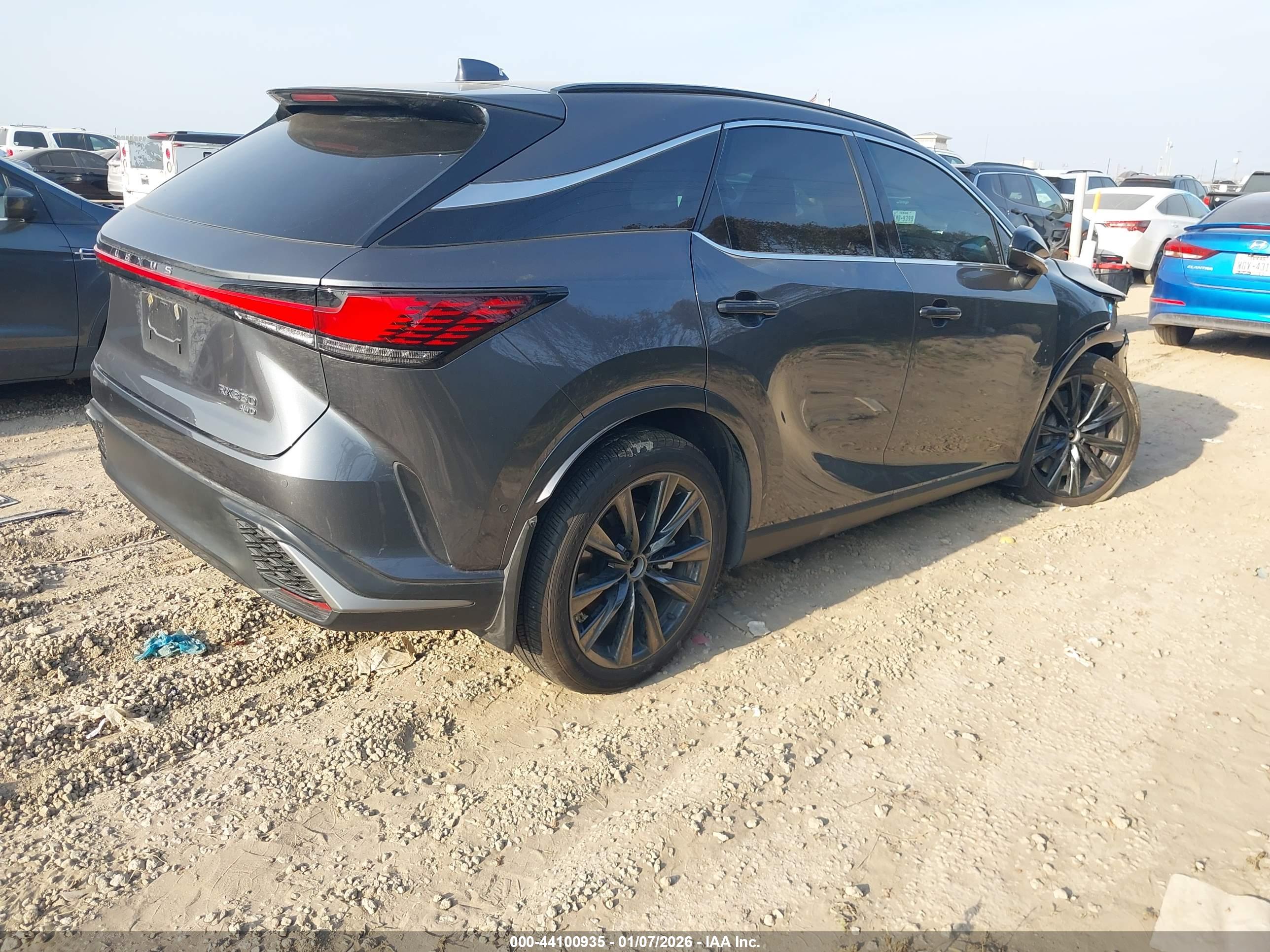 LEXUS RX image 4