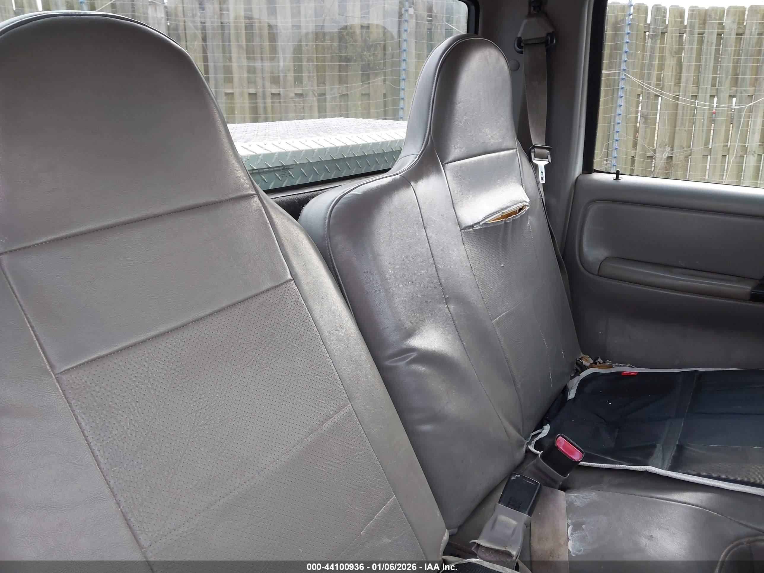 FORD RANGER image 8
