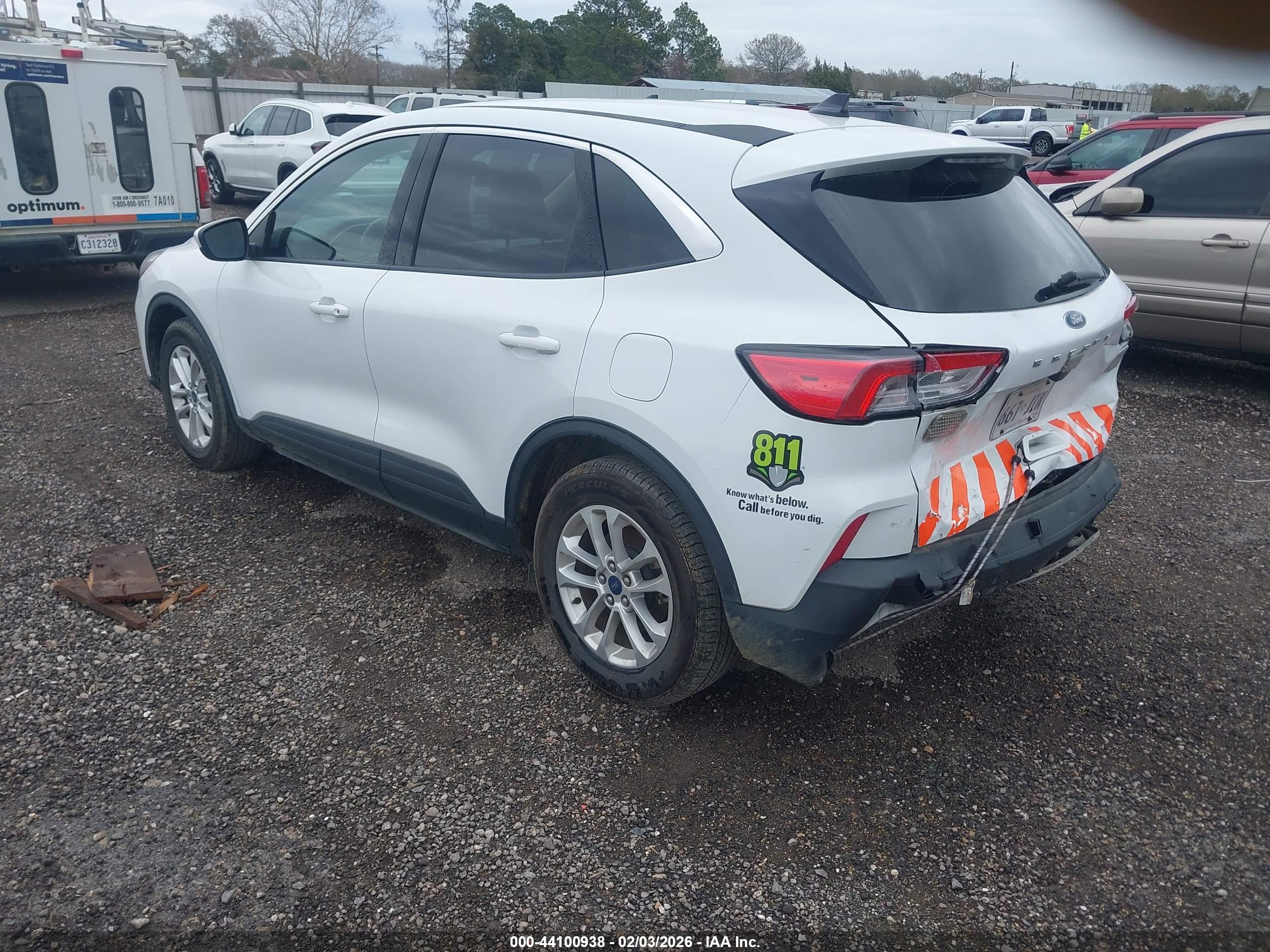 FORD ESCAPE image 3