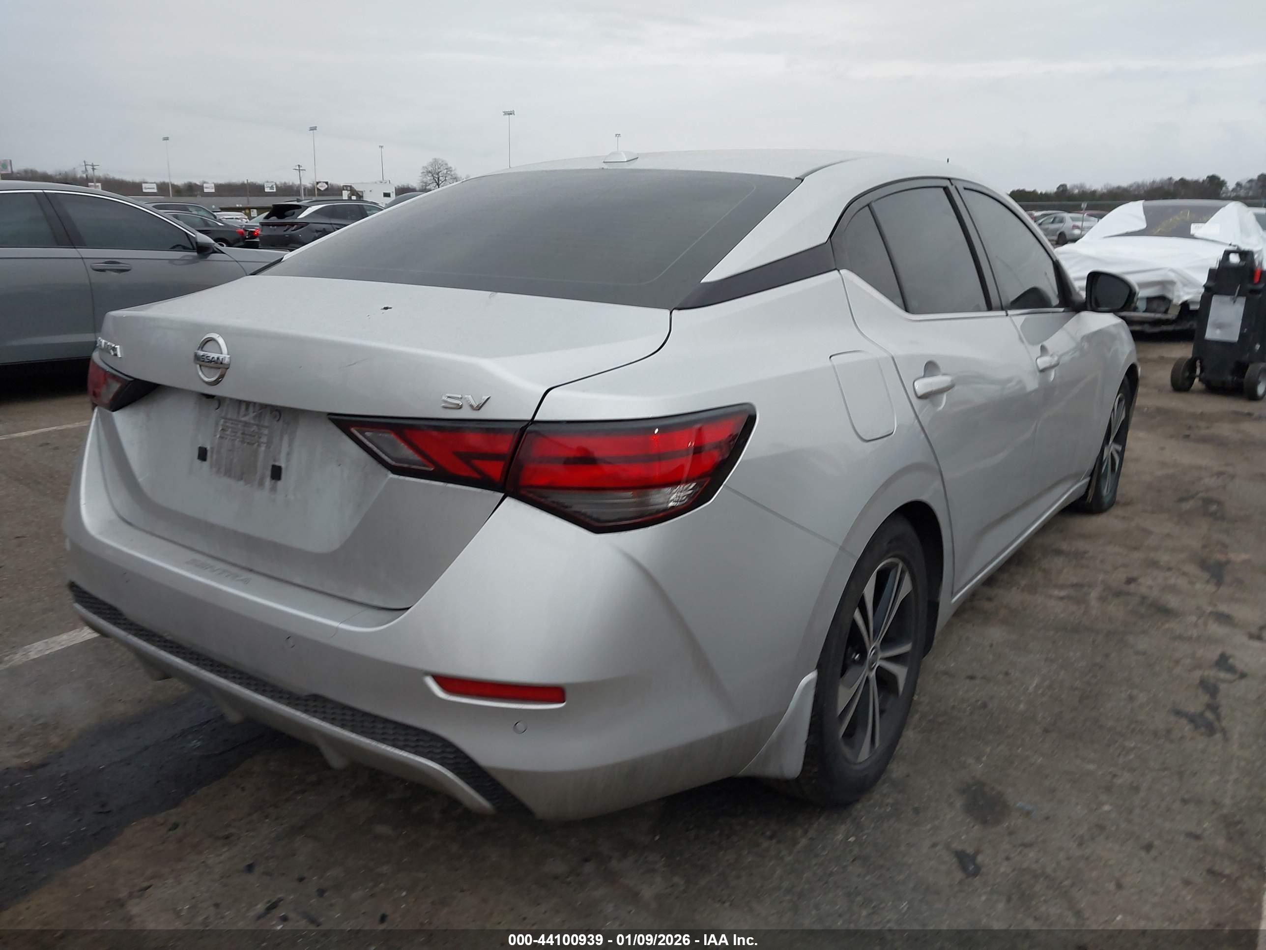 NISSAN SENTRA image 4