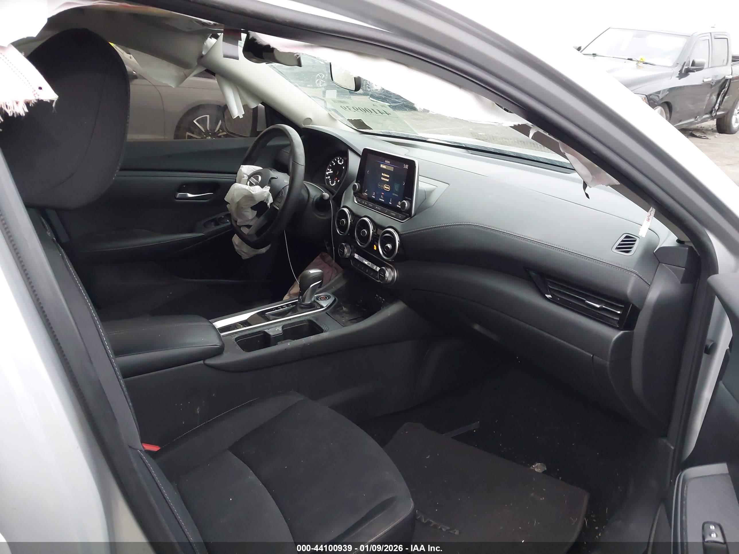 NISSAN SENTRA image 5