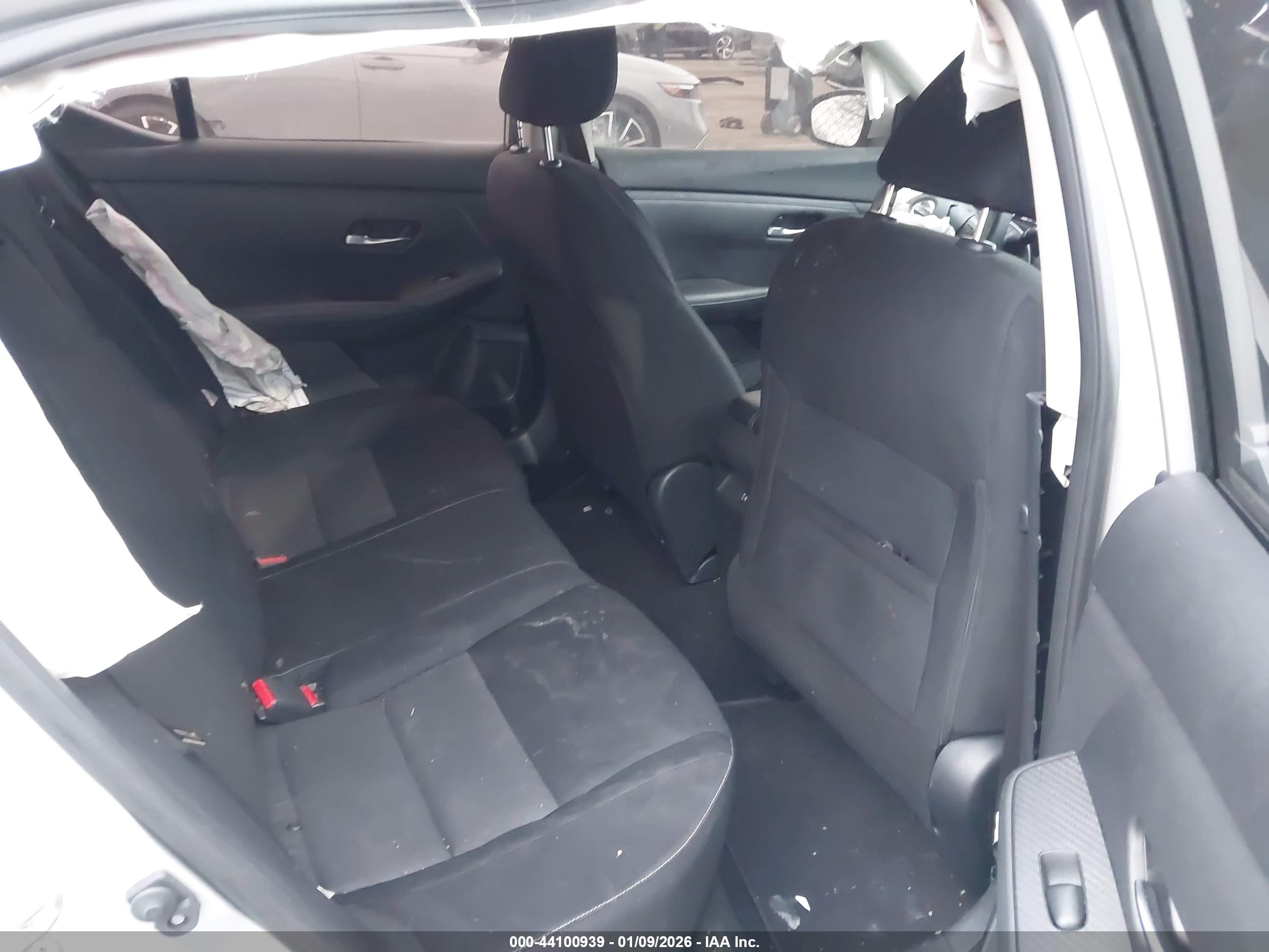 NISSAN SENTRA image 8