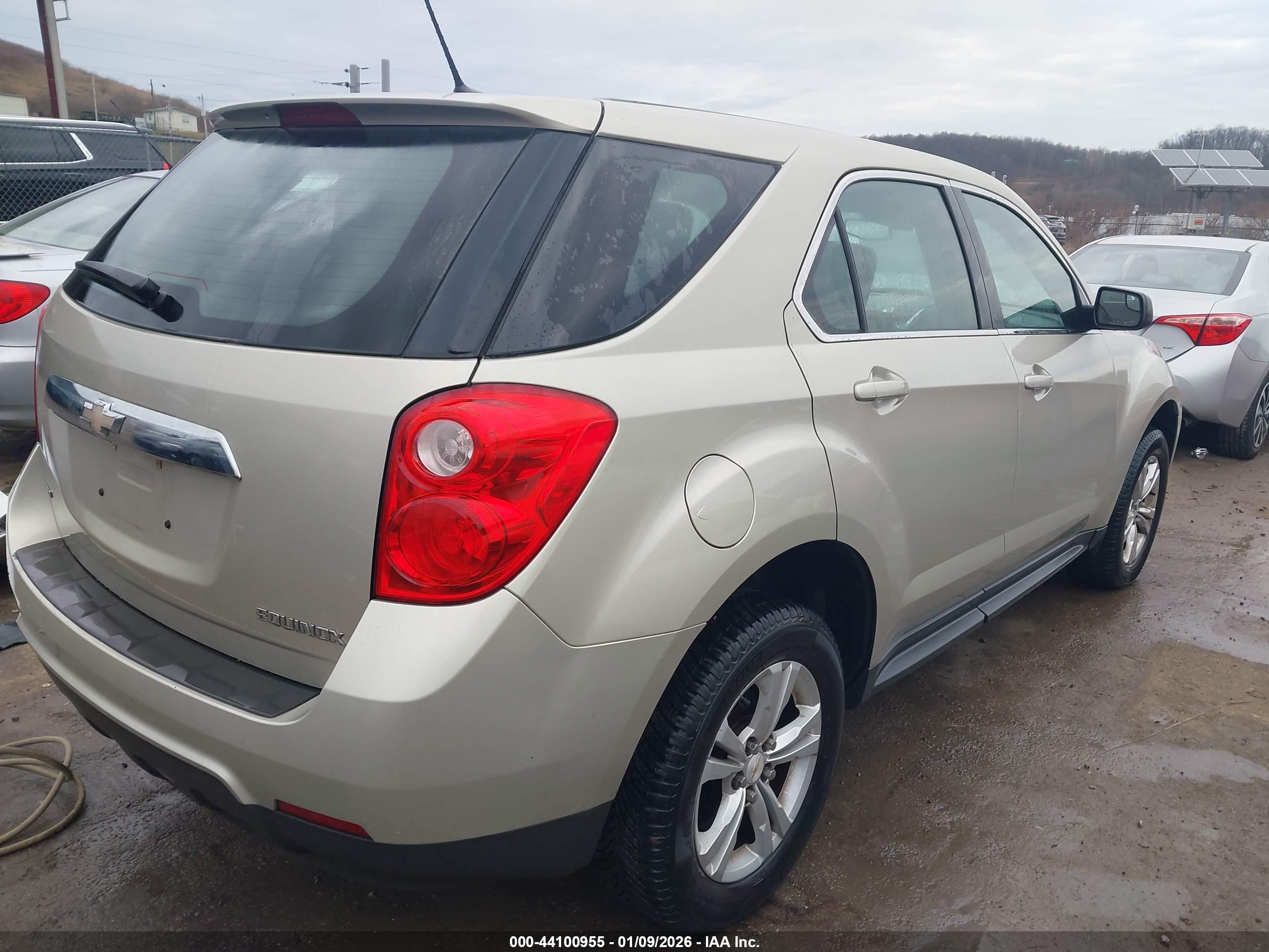 CHEVROLET EQUINOX image 4