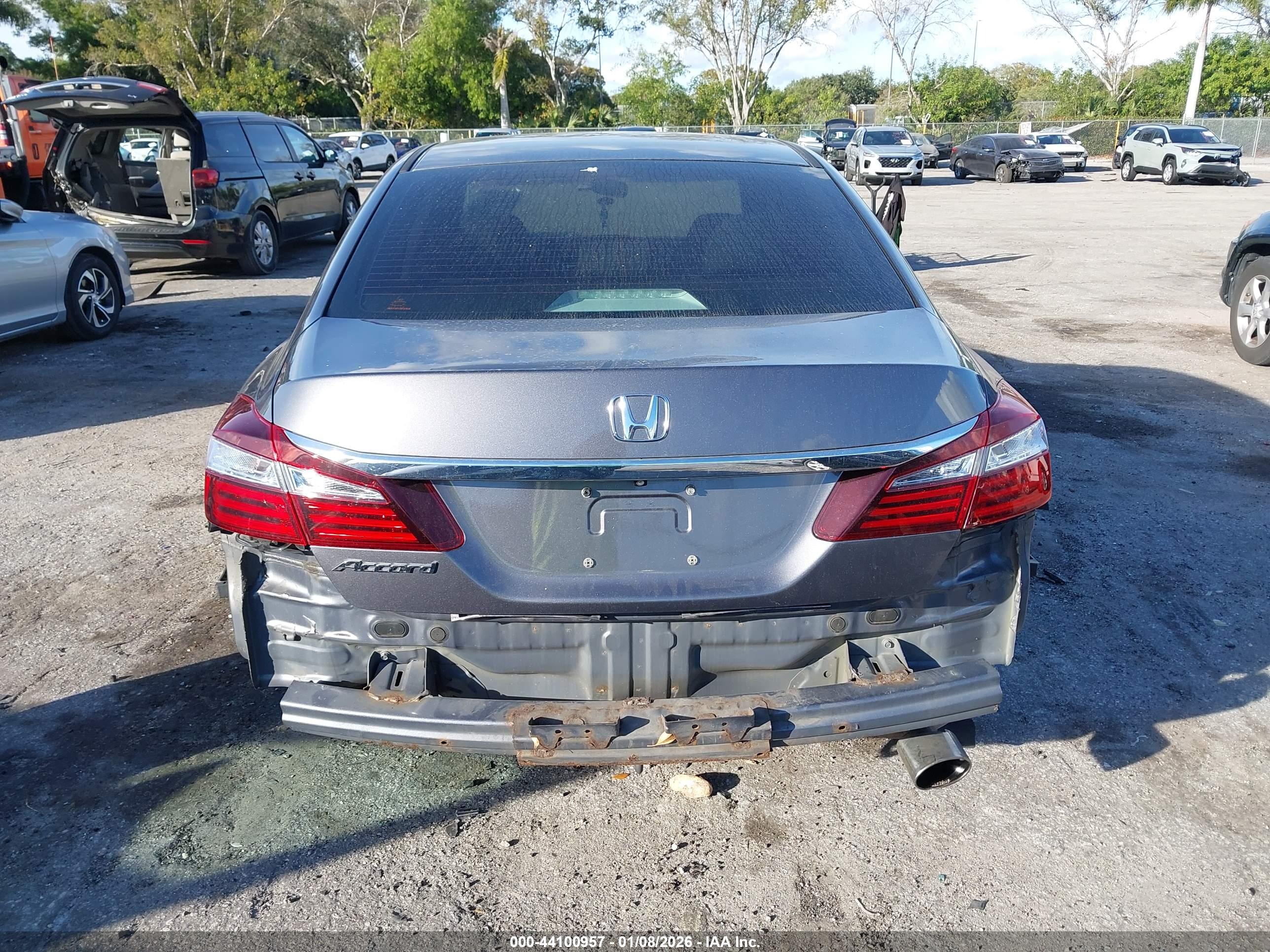 HONDA ACCORD image 6