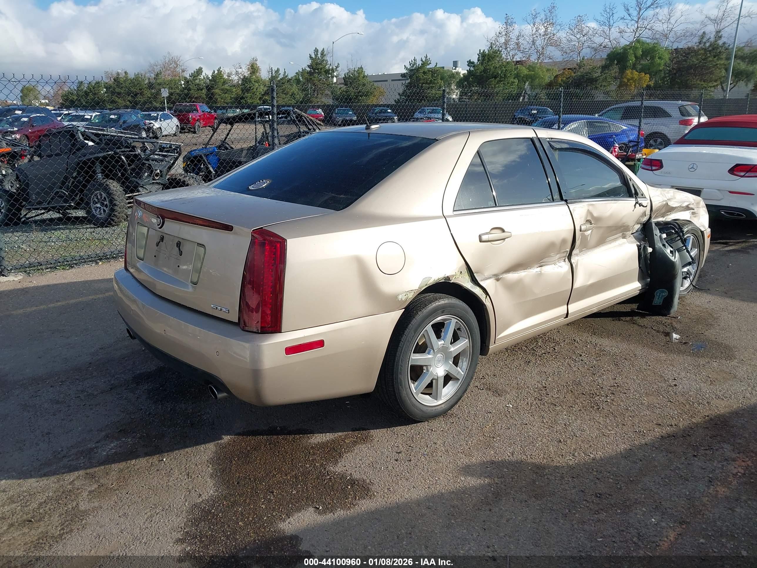 CADILLAC STS image 4