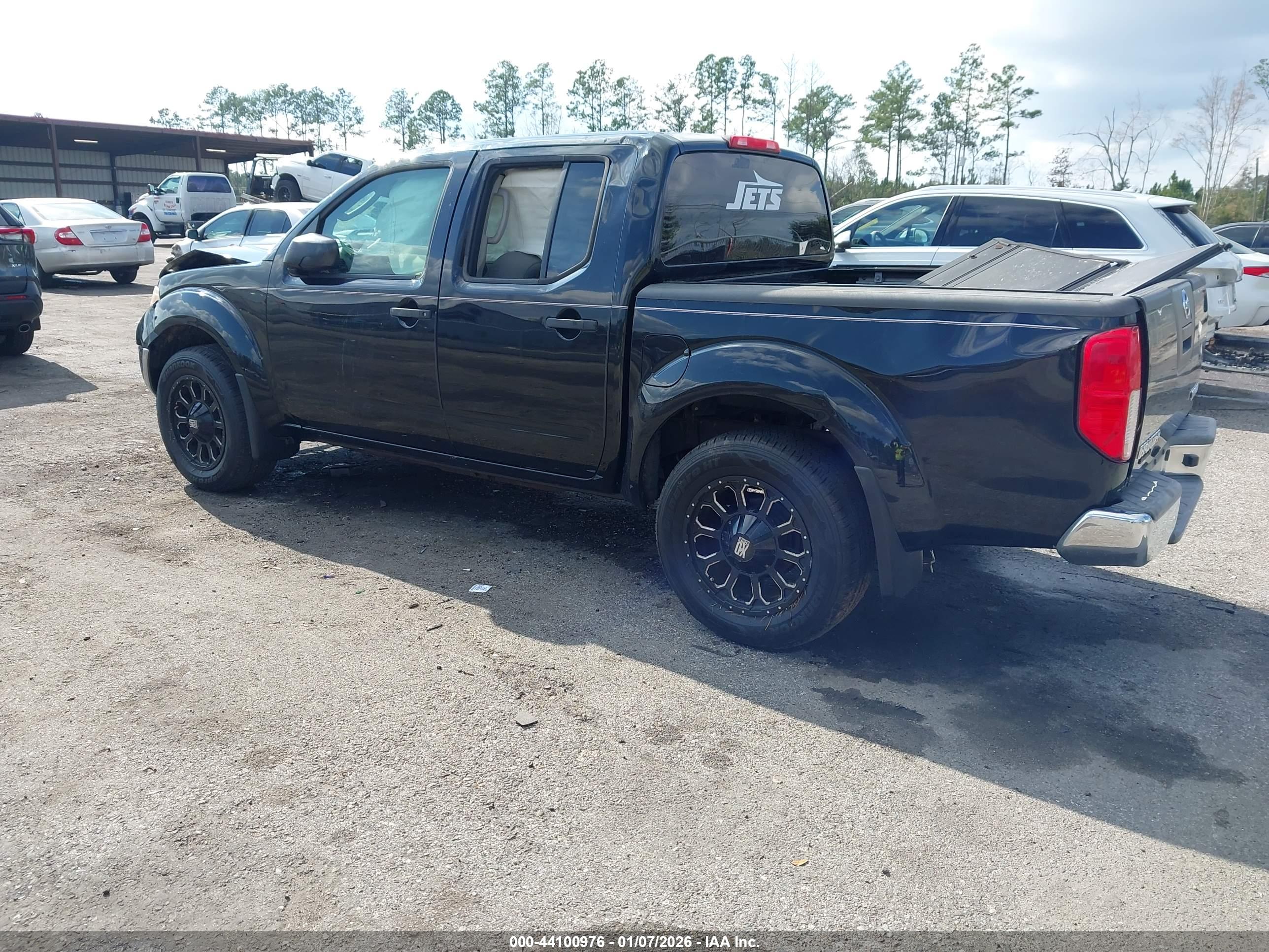 NISSAN FRONTIER image 3