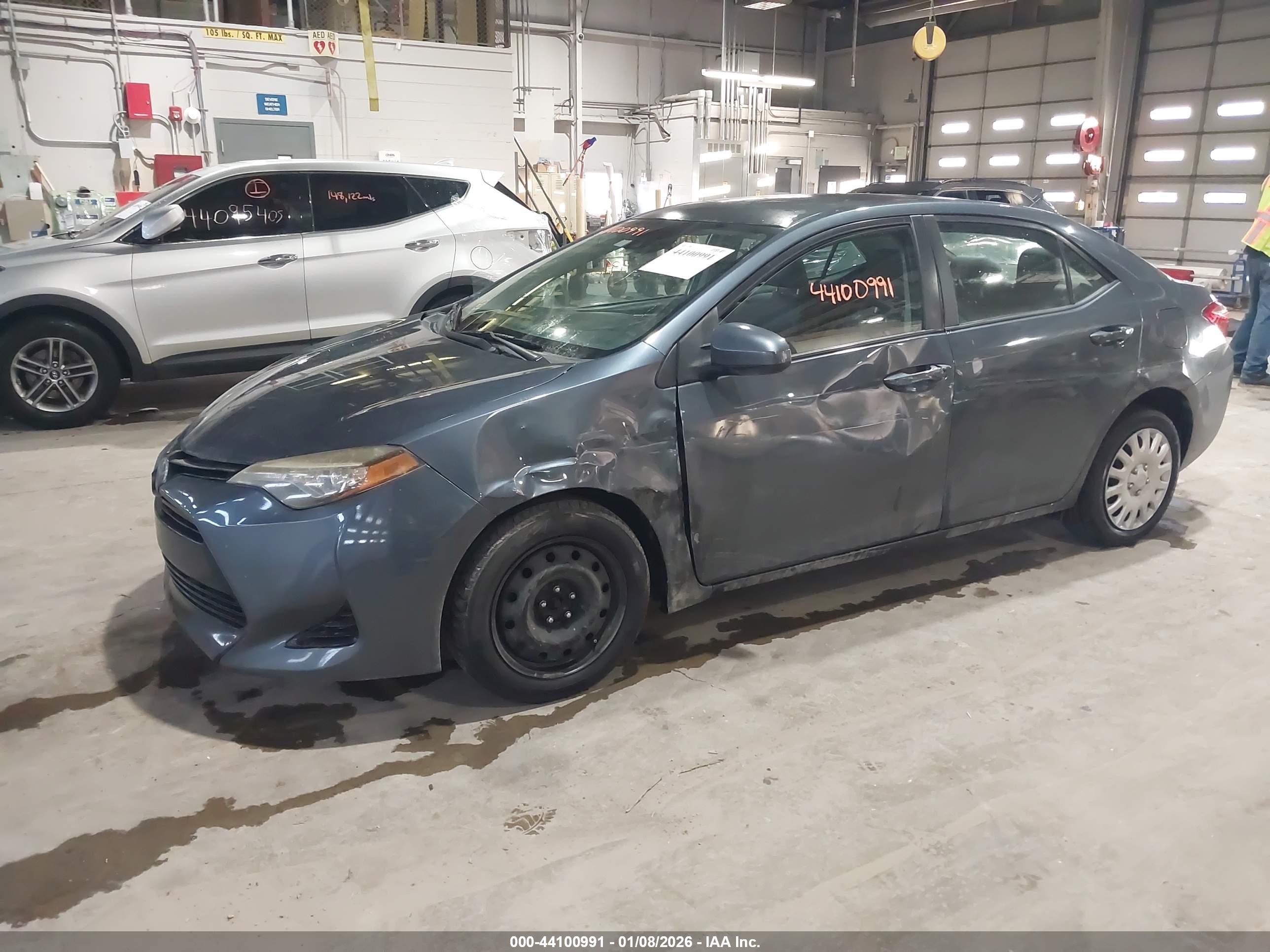 TOYOTA COROLLA image 2