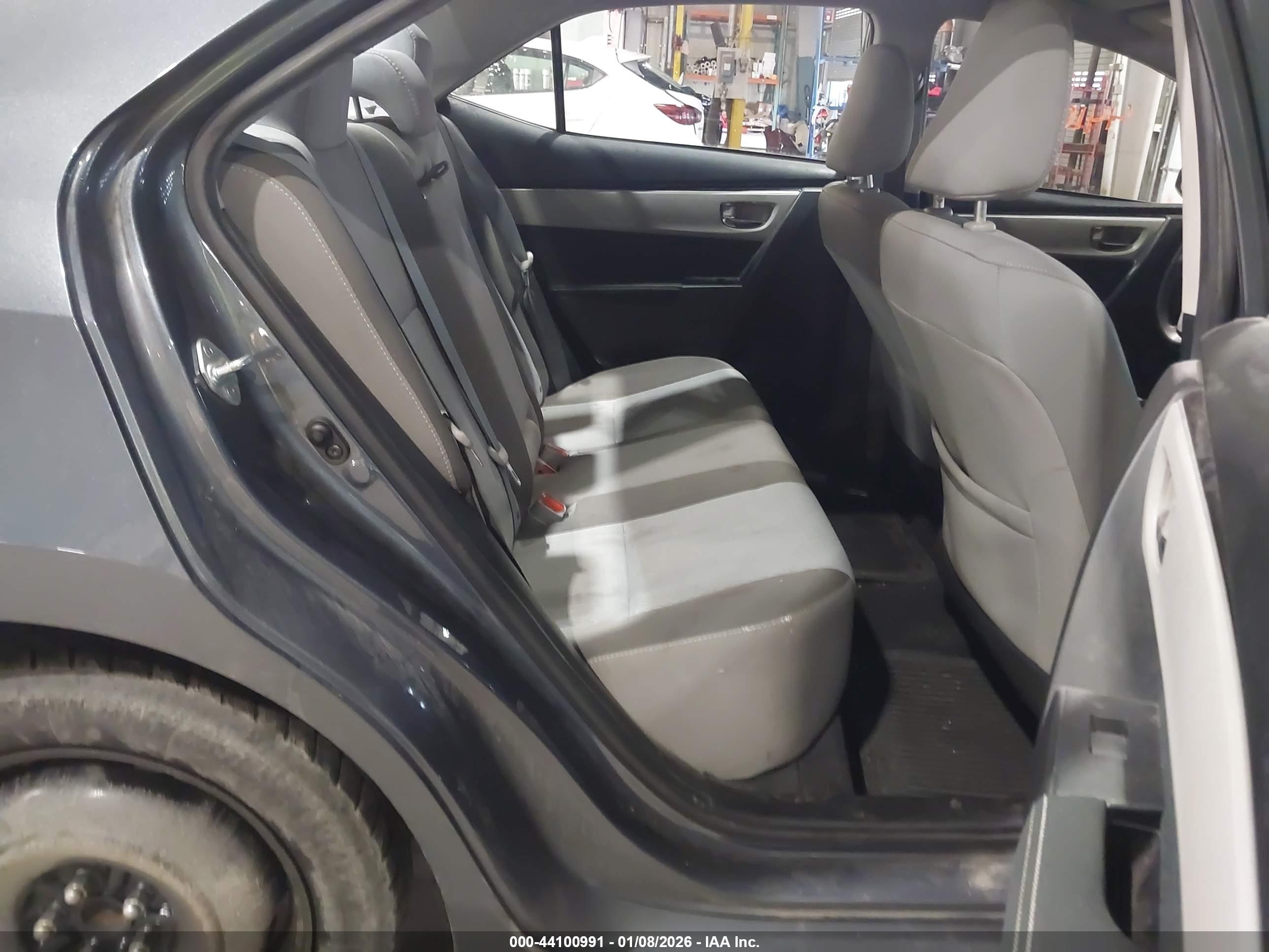 TOYOTA COROLLA image 8