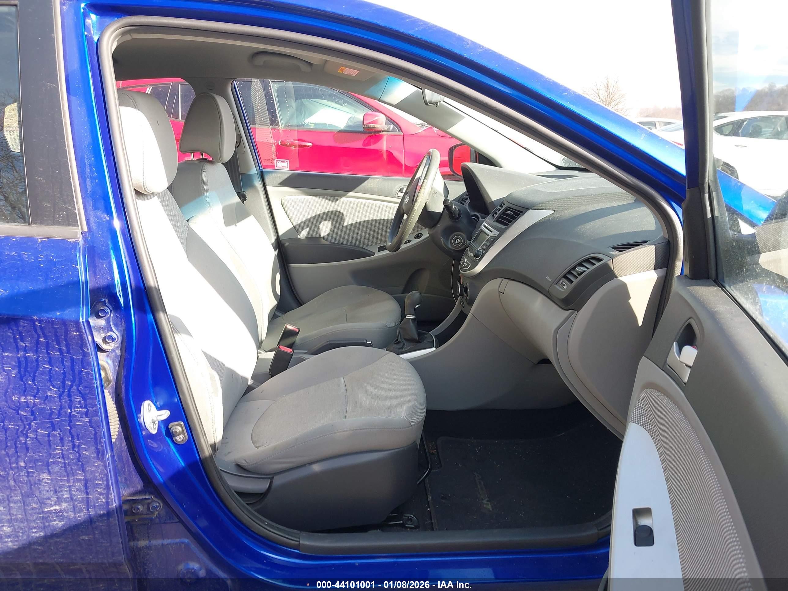 HYUNDAI ACCENT image 5