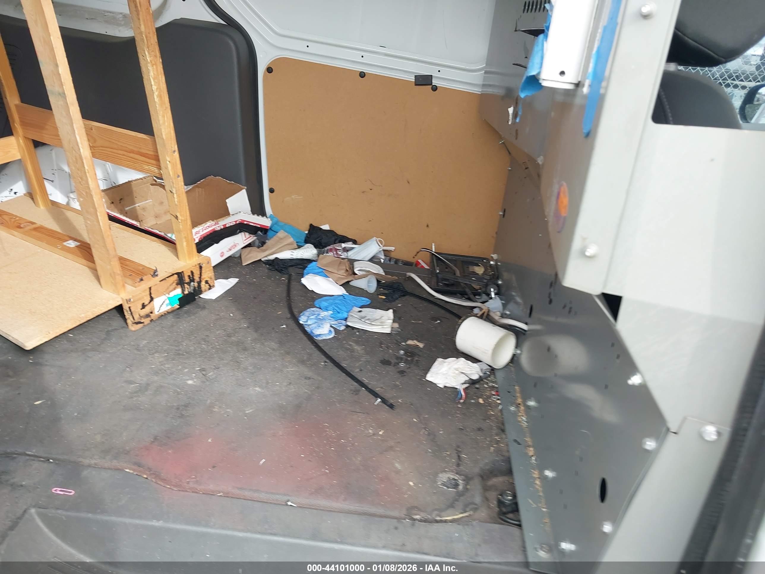 FORD TRANSIT image 8
