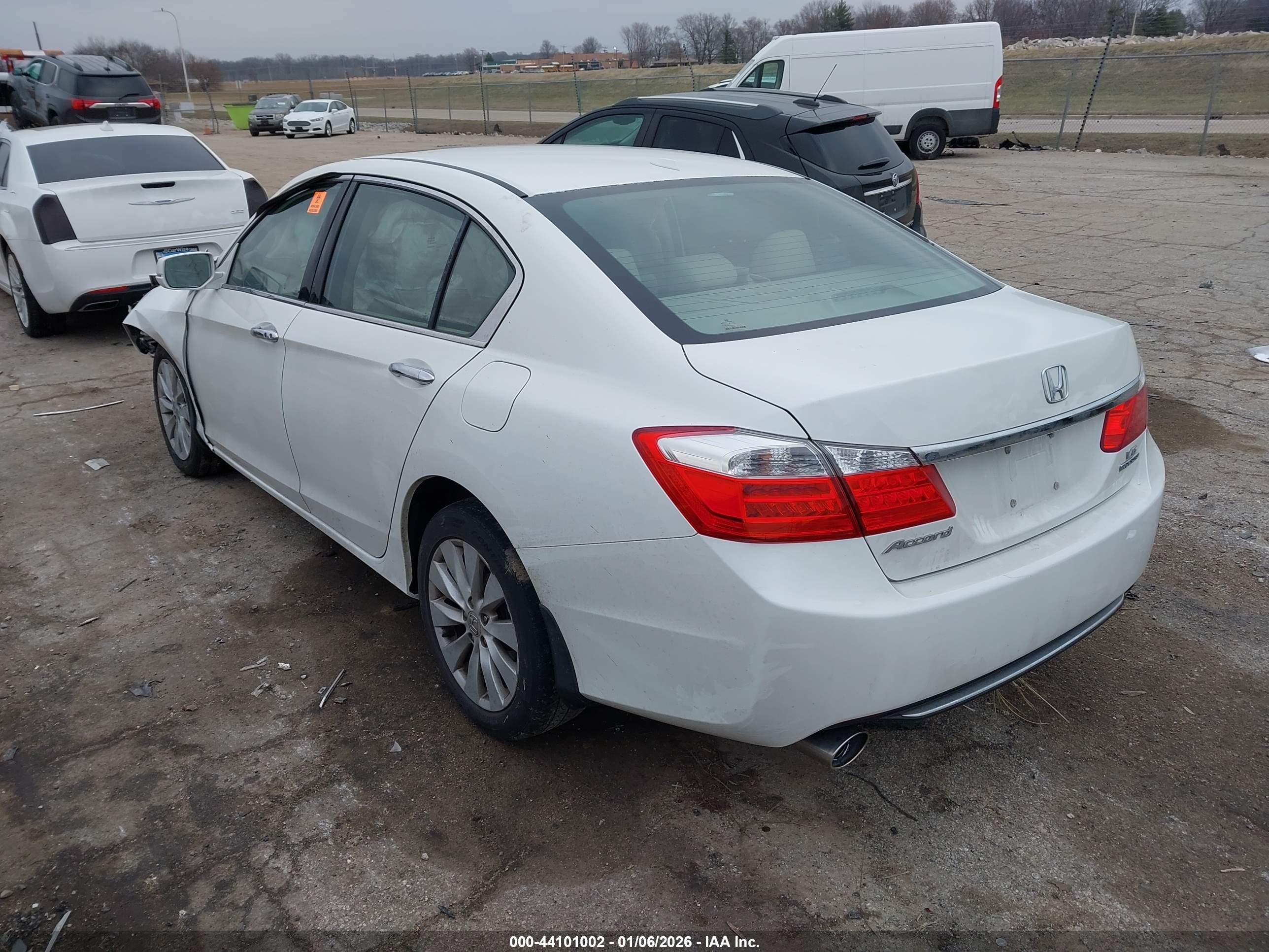 HONDA ACCORD image 3