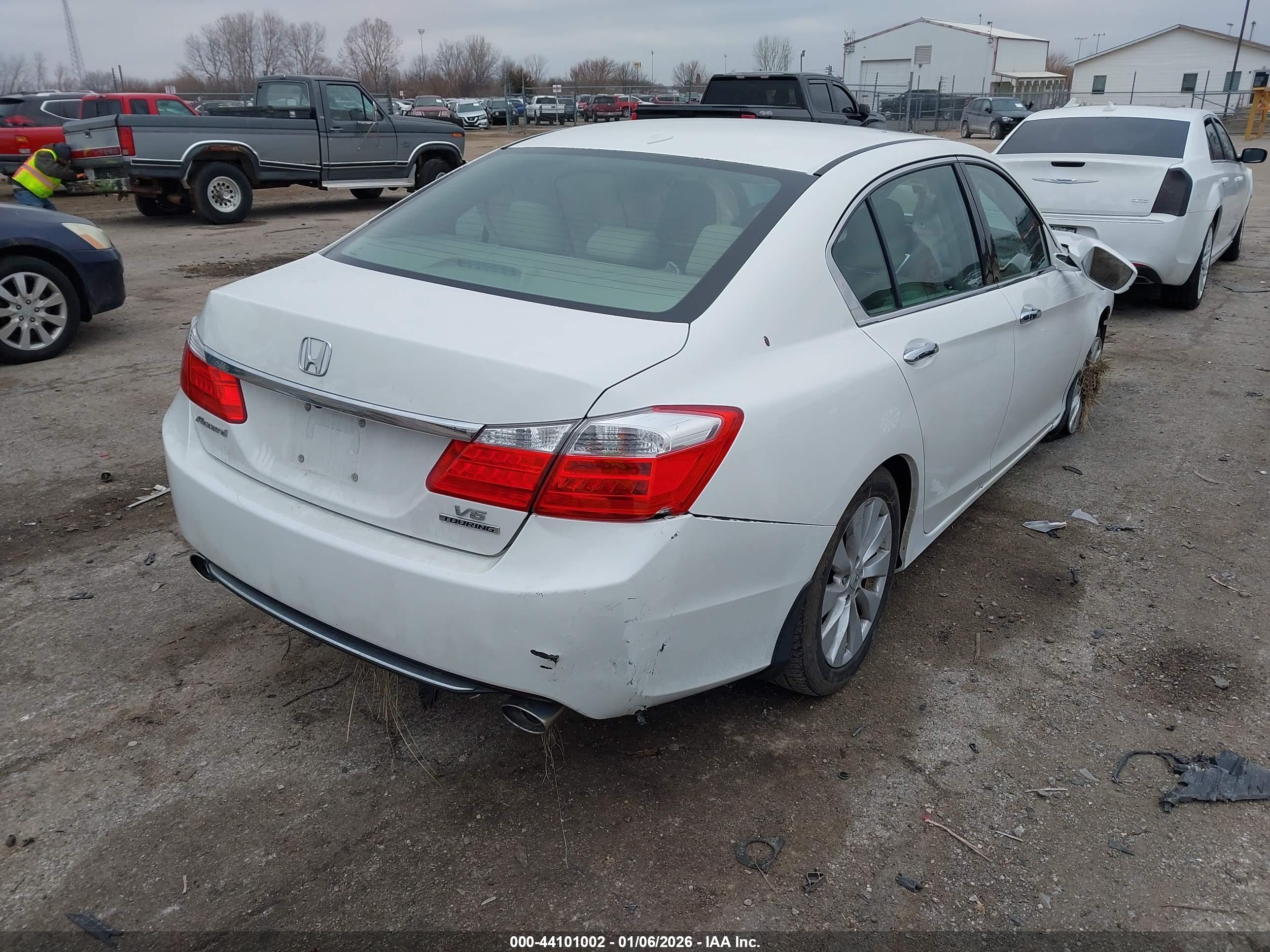 HONDA ACCORD image 4