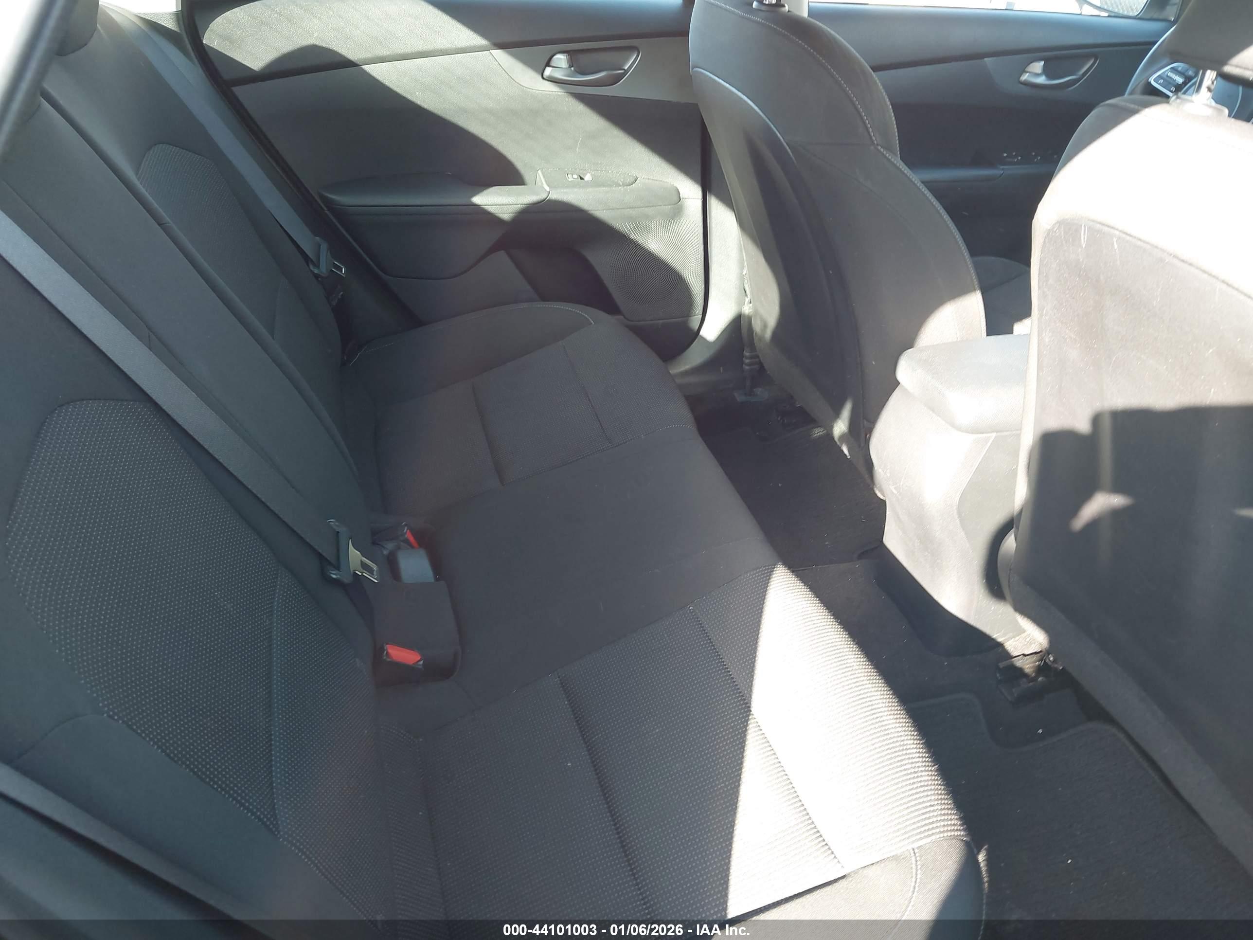 KIA FORTE image 8