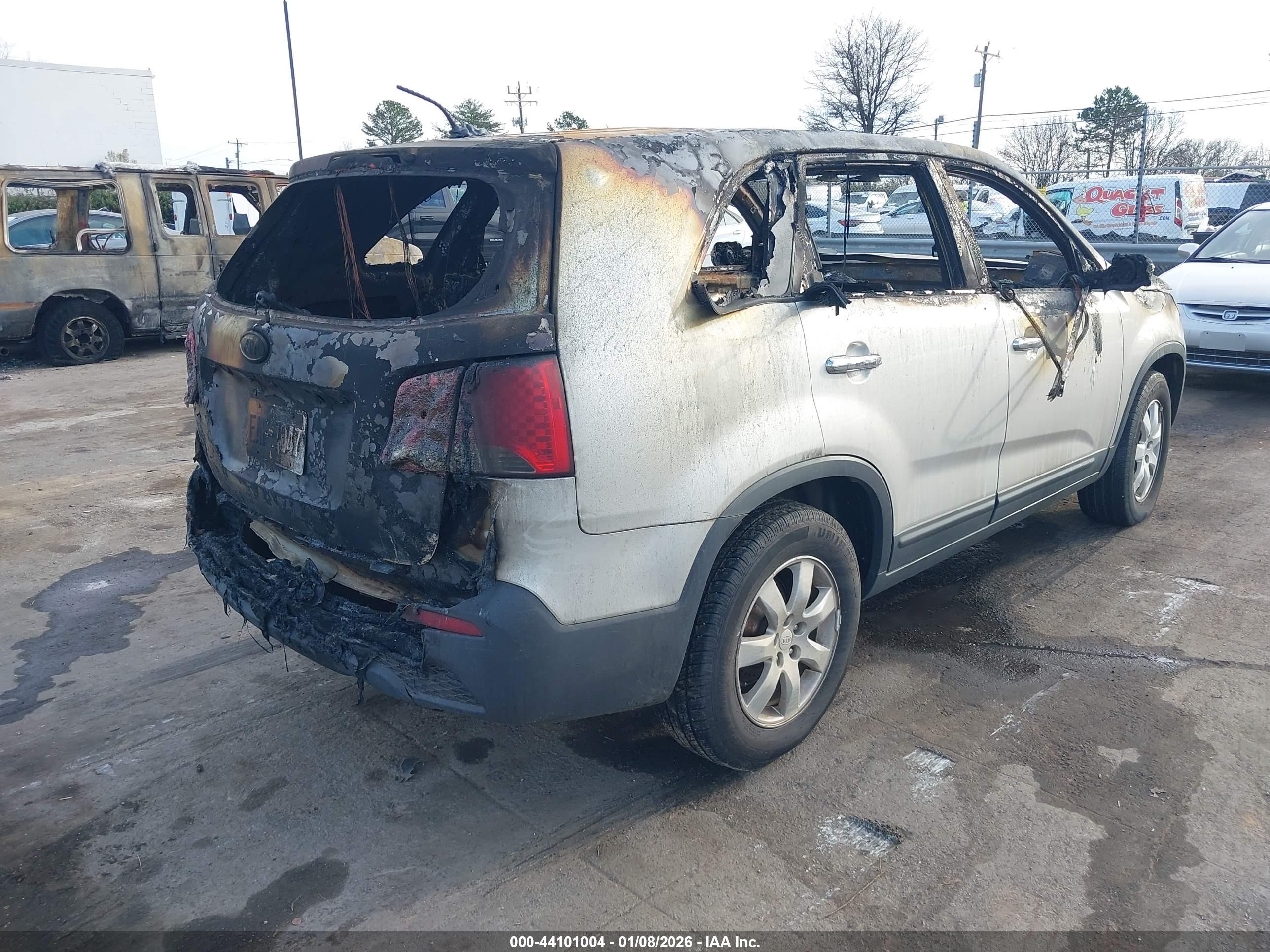 KIA SORENTO image 4