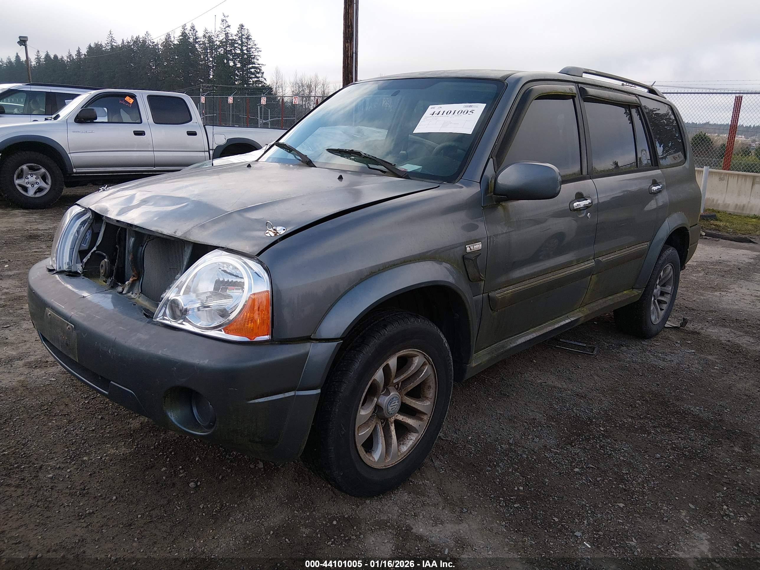SUZUKI XL-7 image 2
