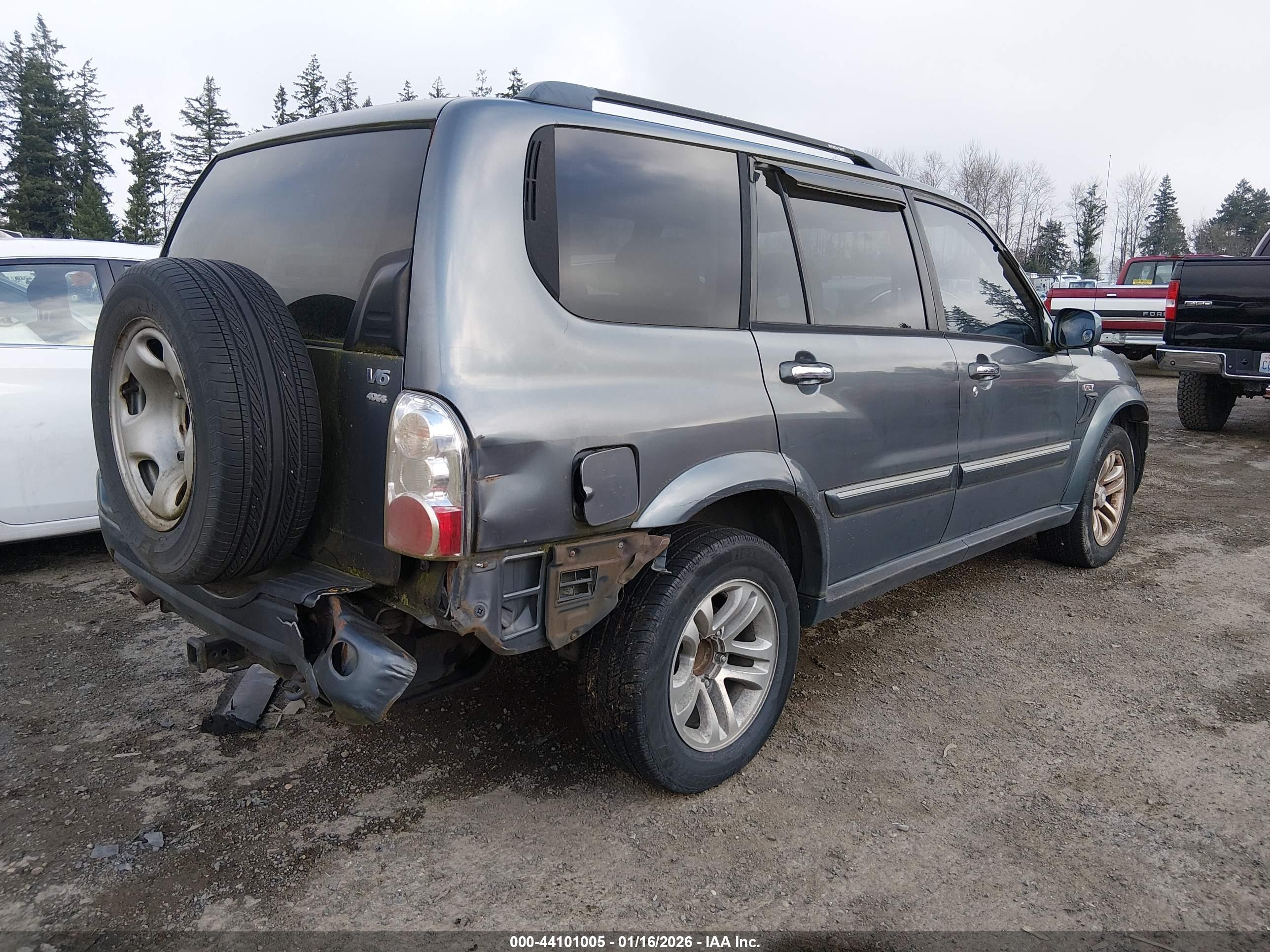 SUZUKI XL-7 image 4