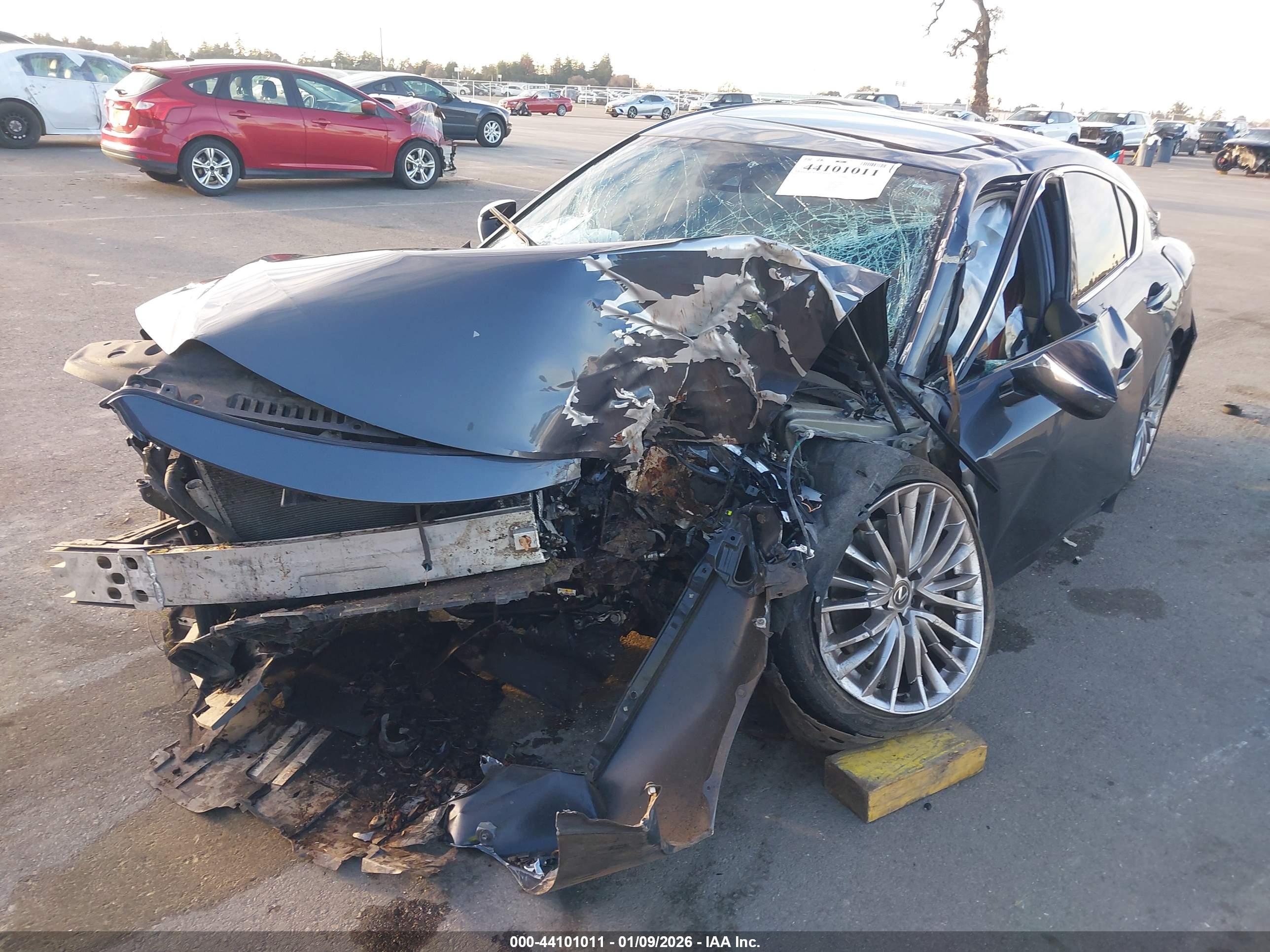 LEXUS IS image 6
