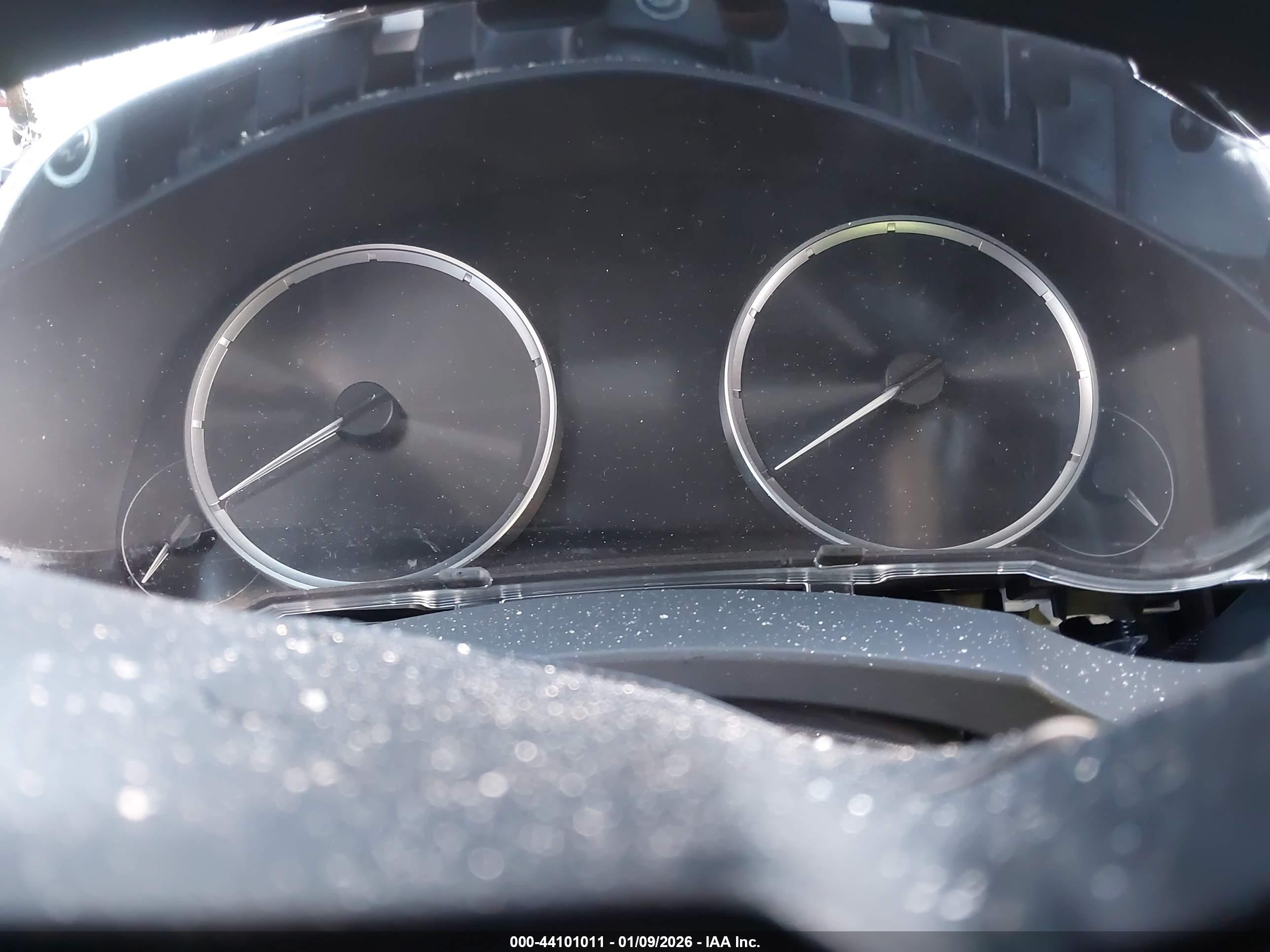 LEXUS IS image 7