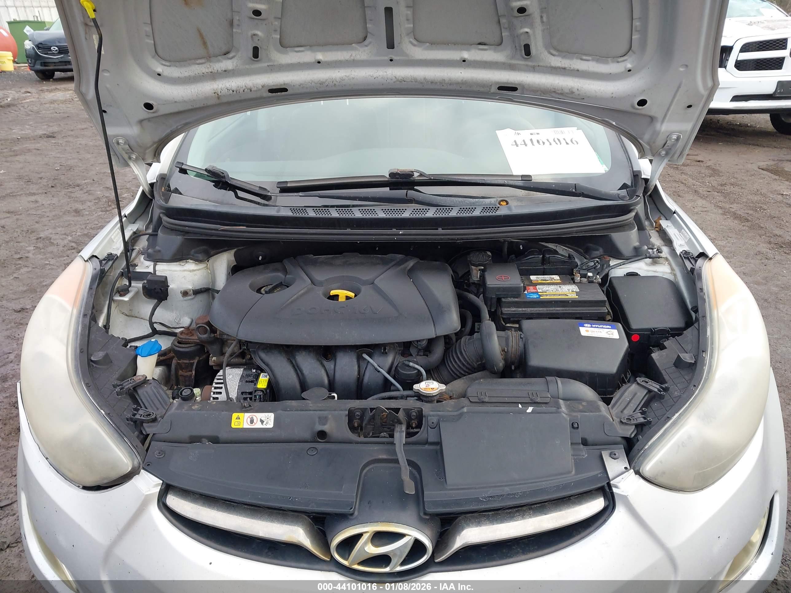 HYUNDAI ELANTRA image 10