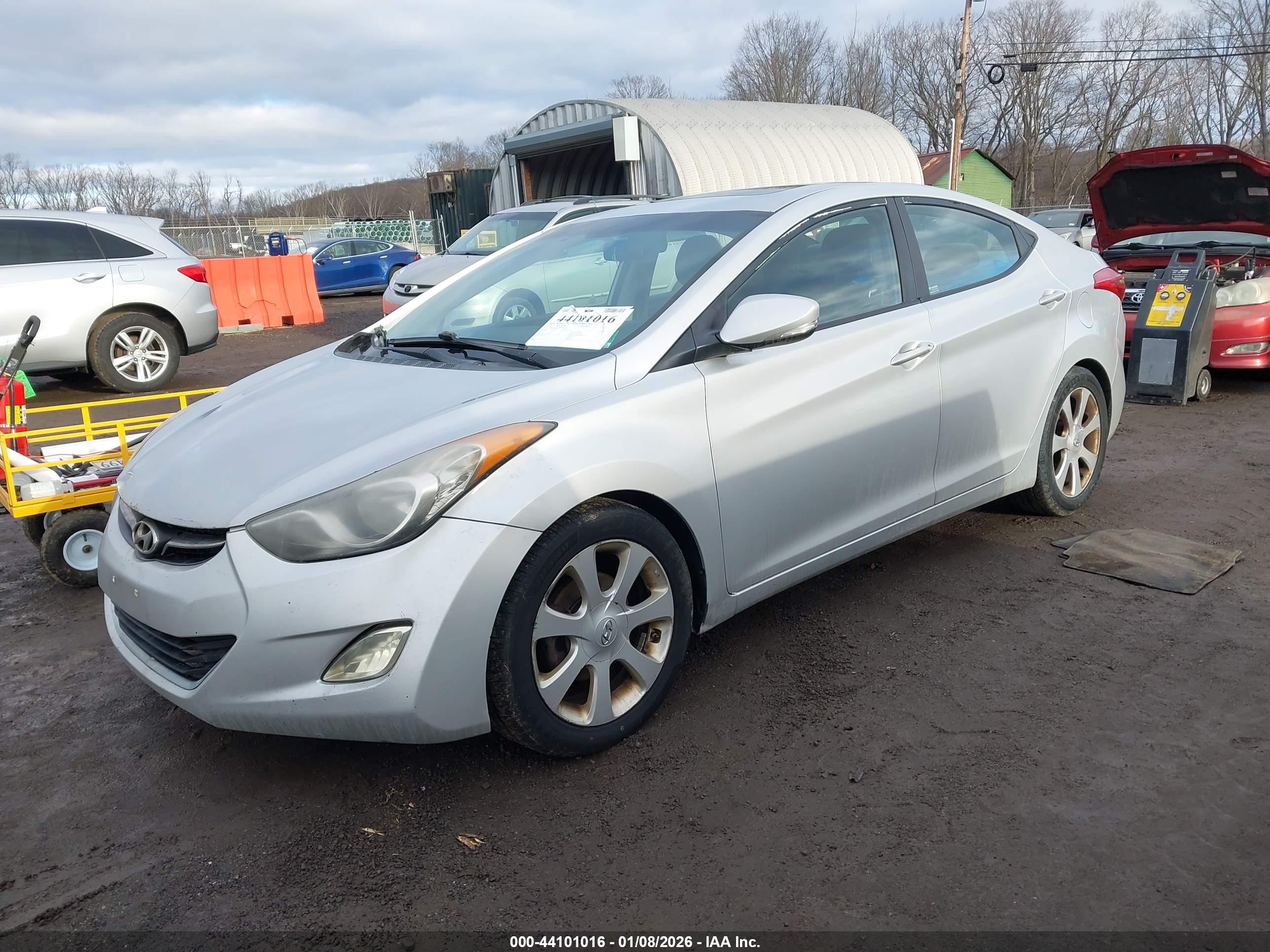 HYUNDAI ELANTRA image 2