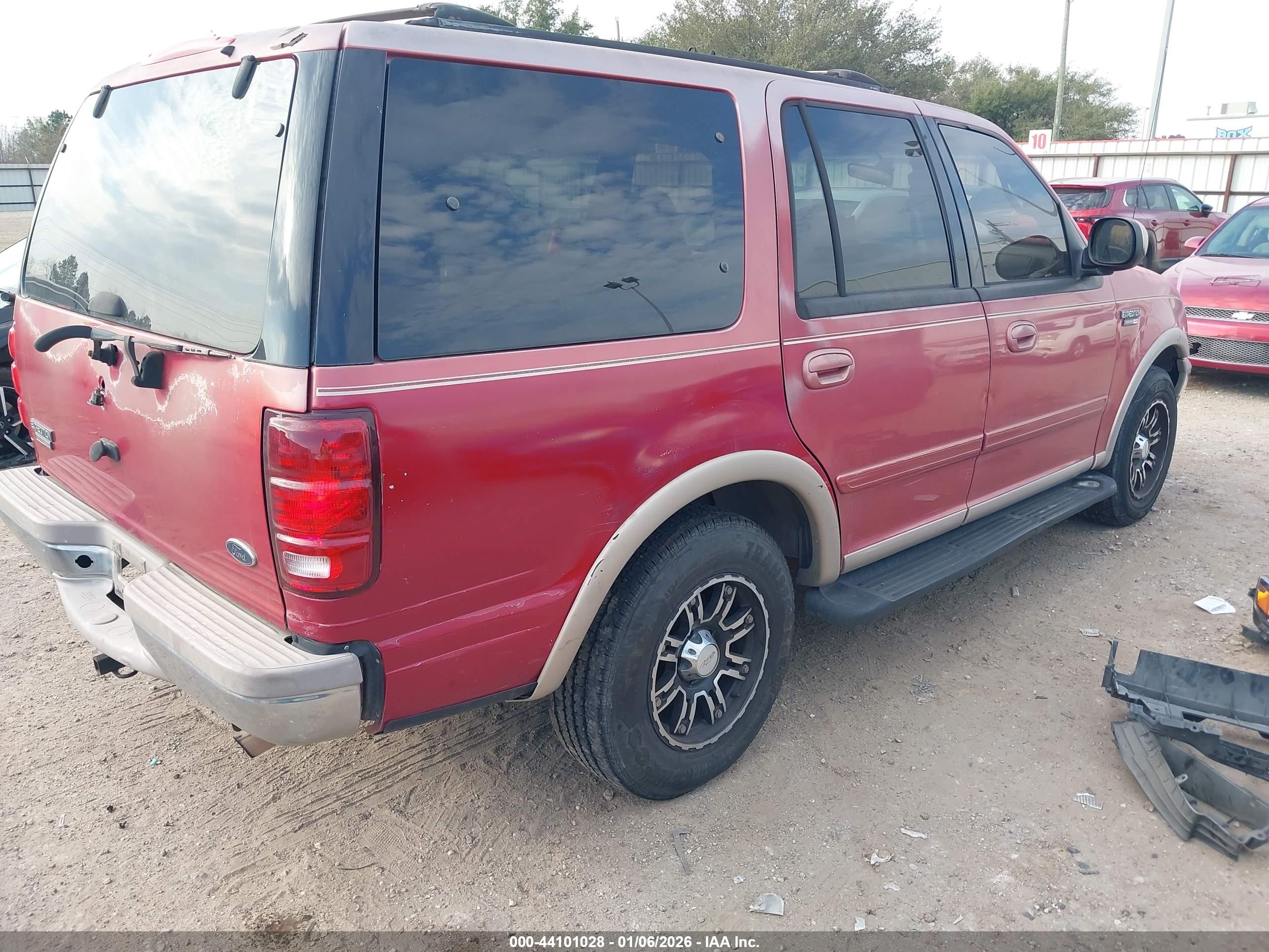 FORD EXPEDITION image 4