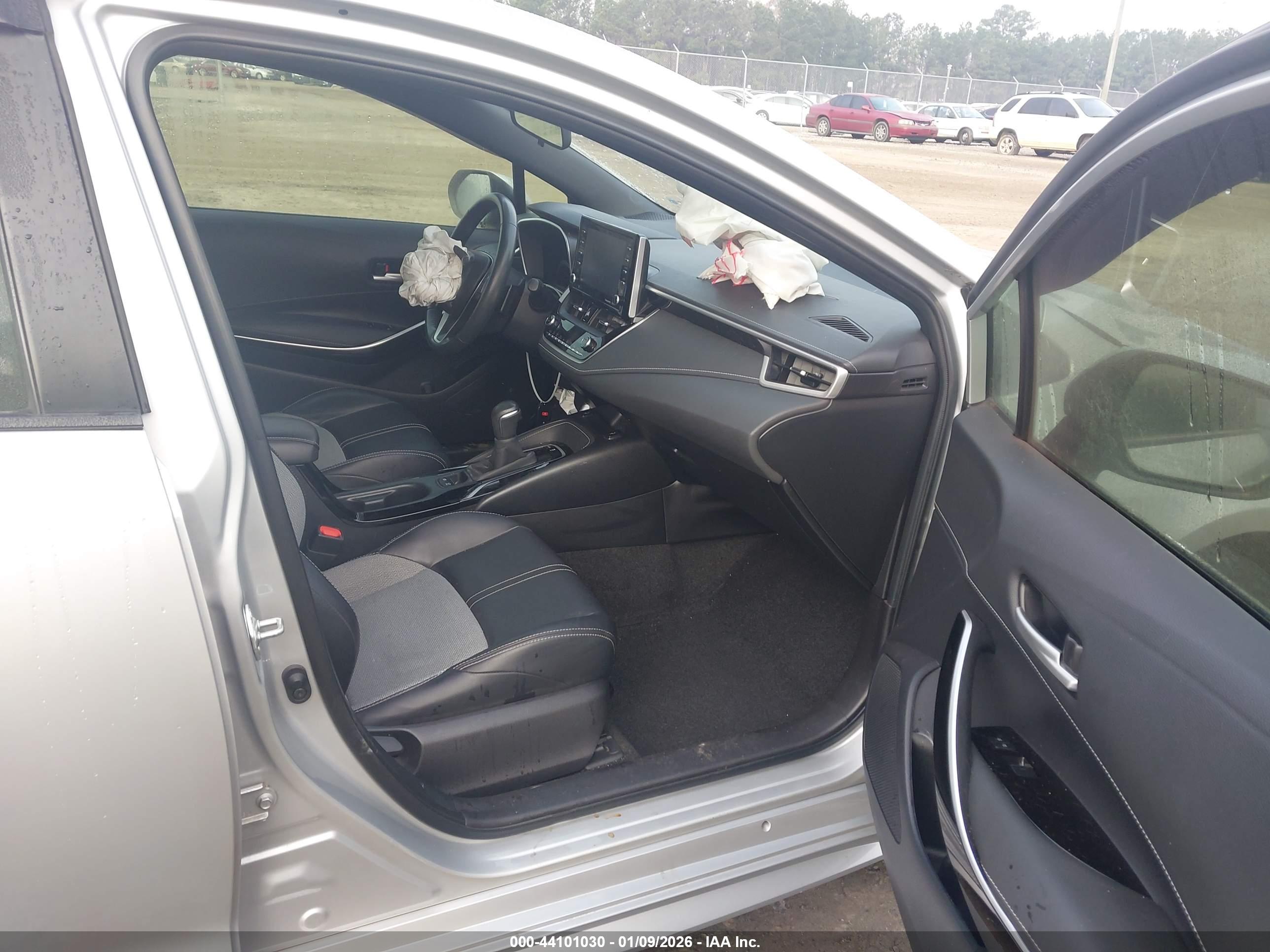 TOYOTA COROLLA image 5