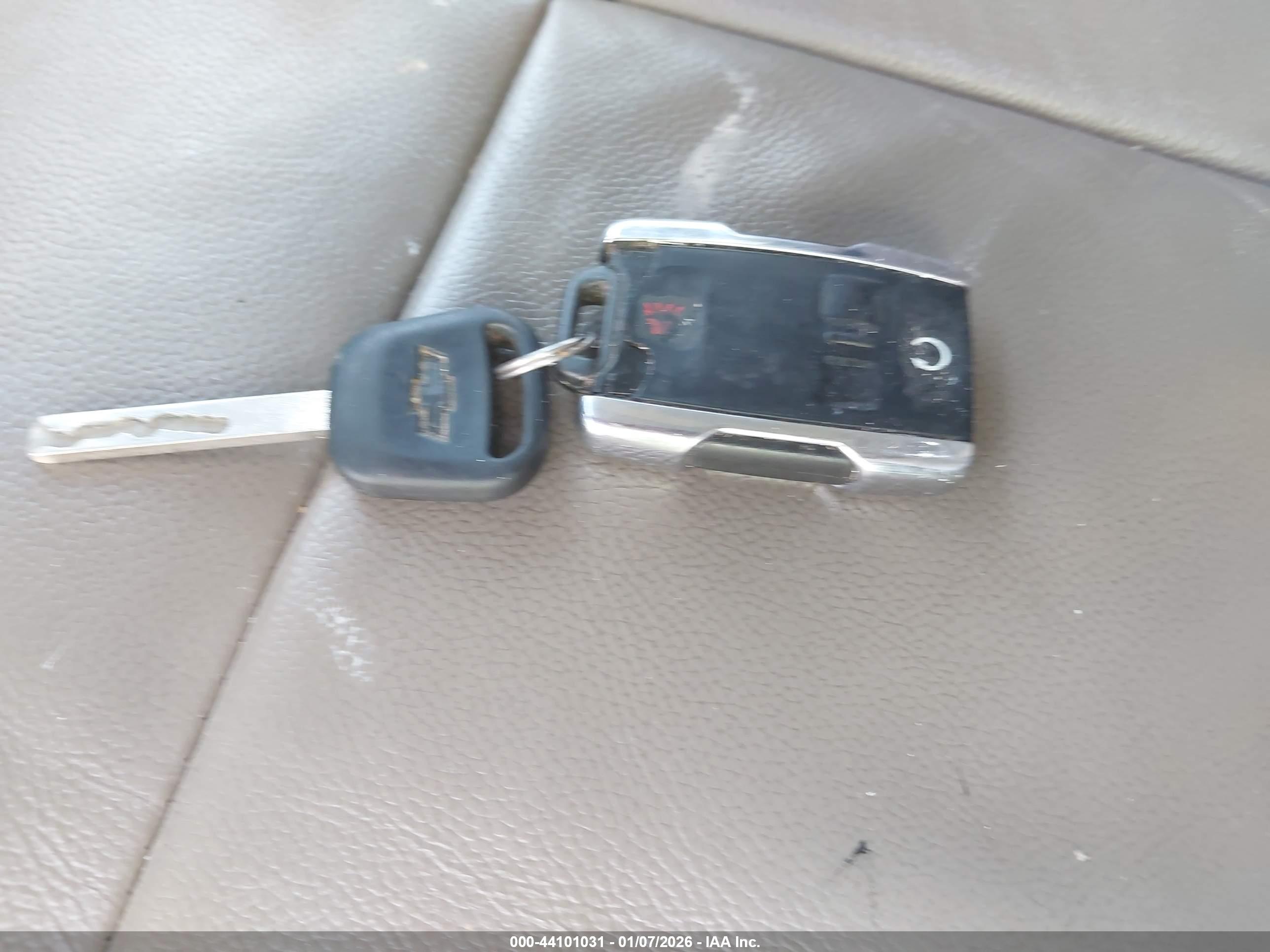 CHEVROLET SILVERADO image 11