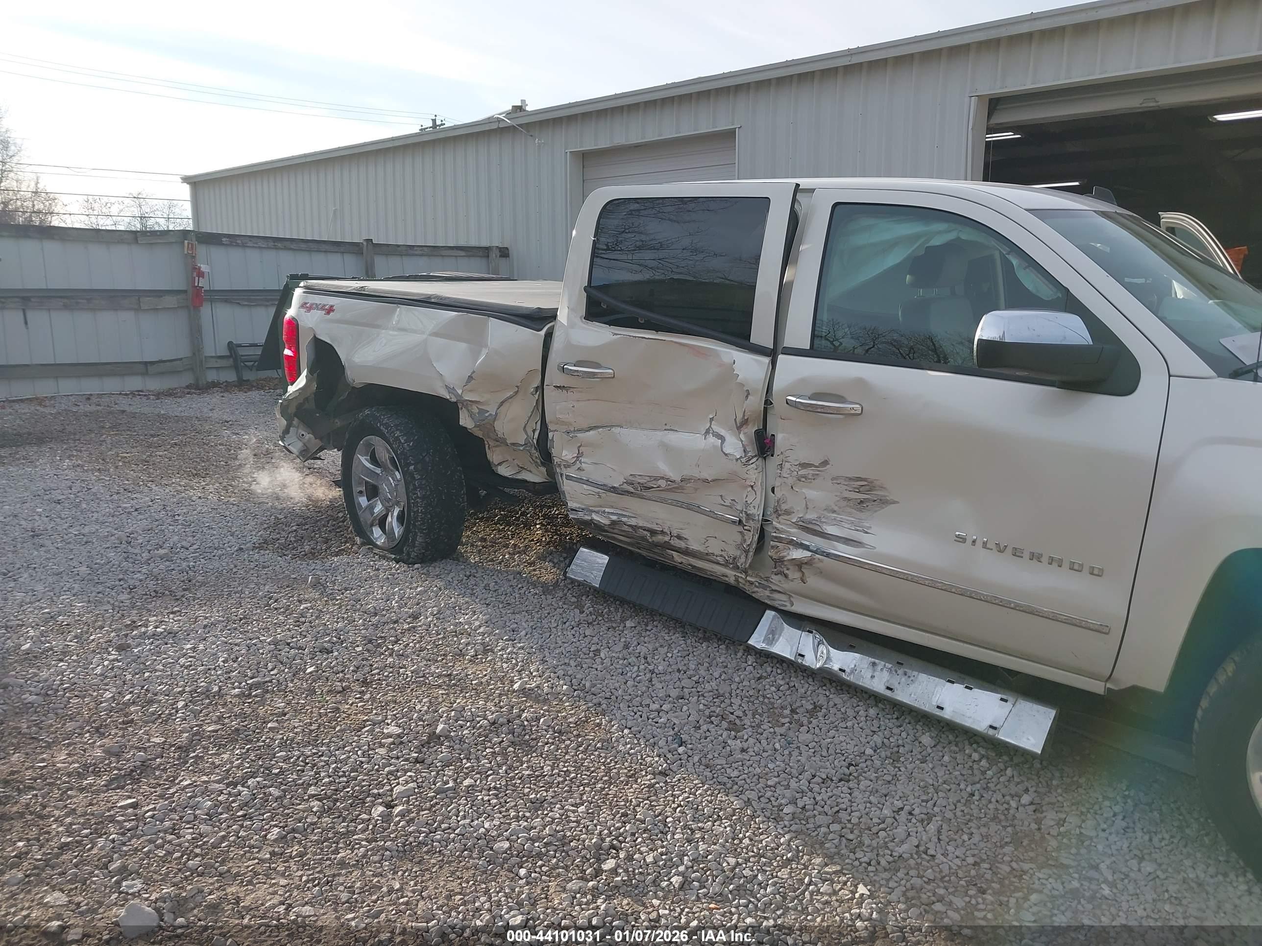 CHEVROLET SILVERADO image 6