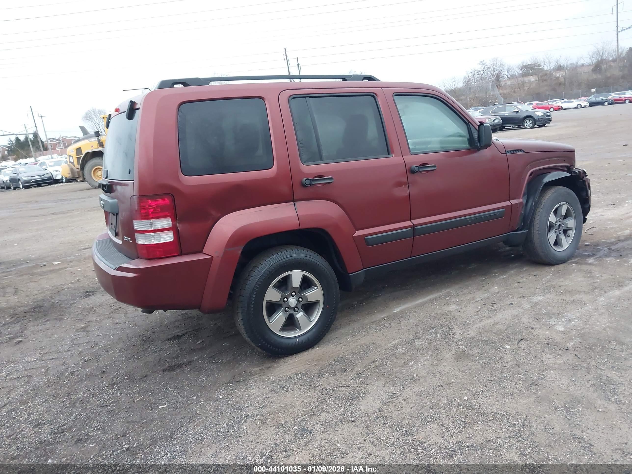 JEEP LIBERTY image 4