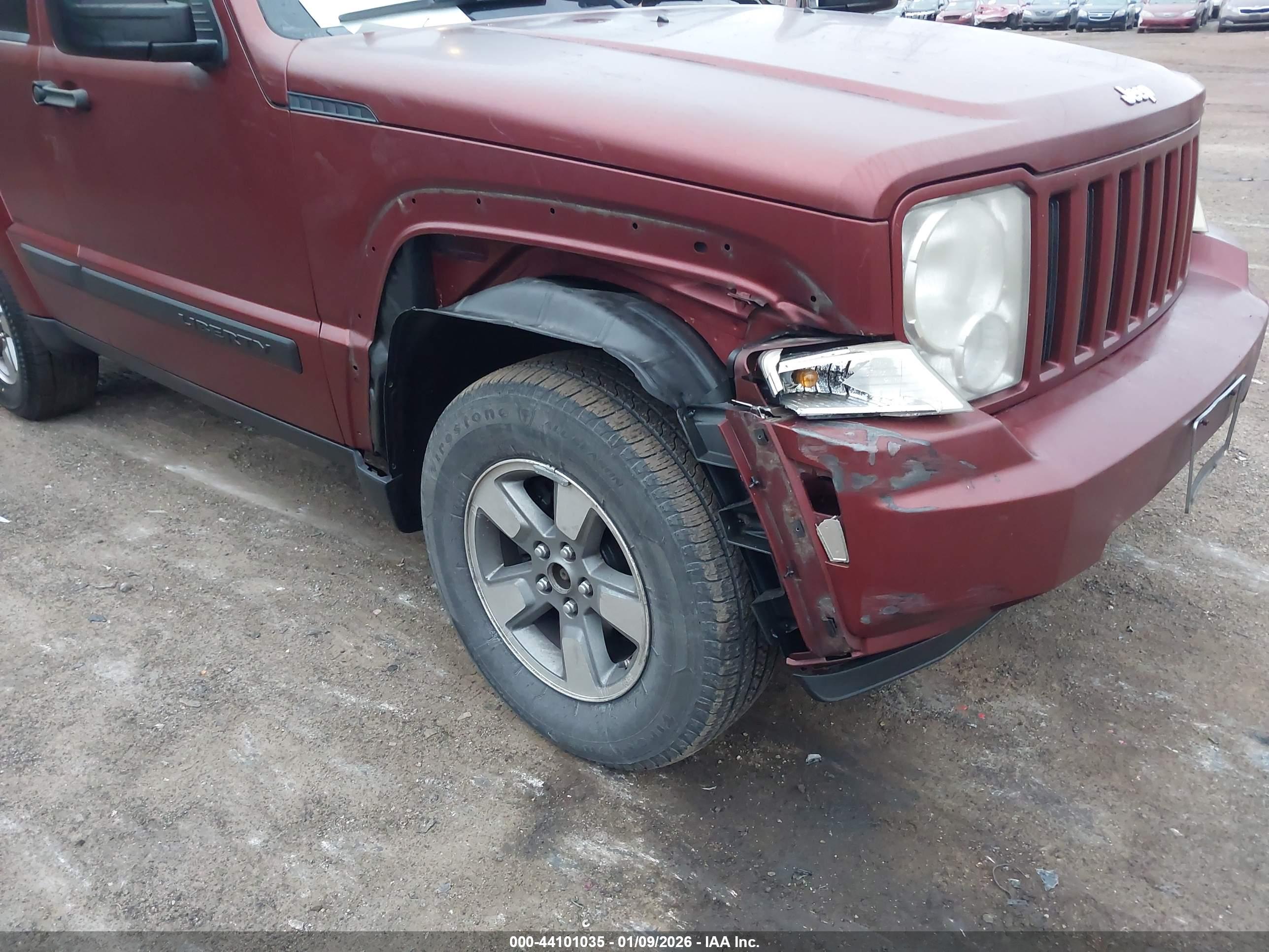 JEEP LIBERTY image 6