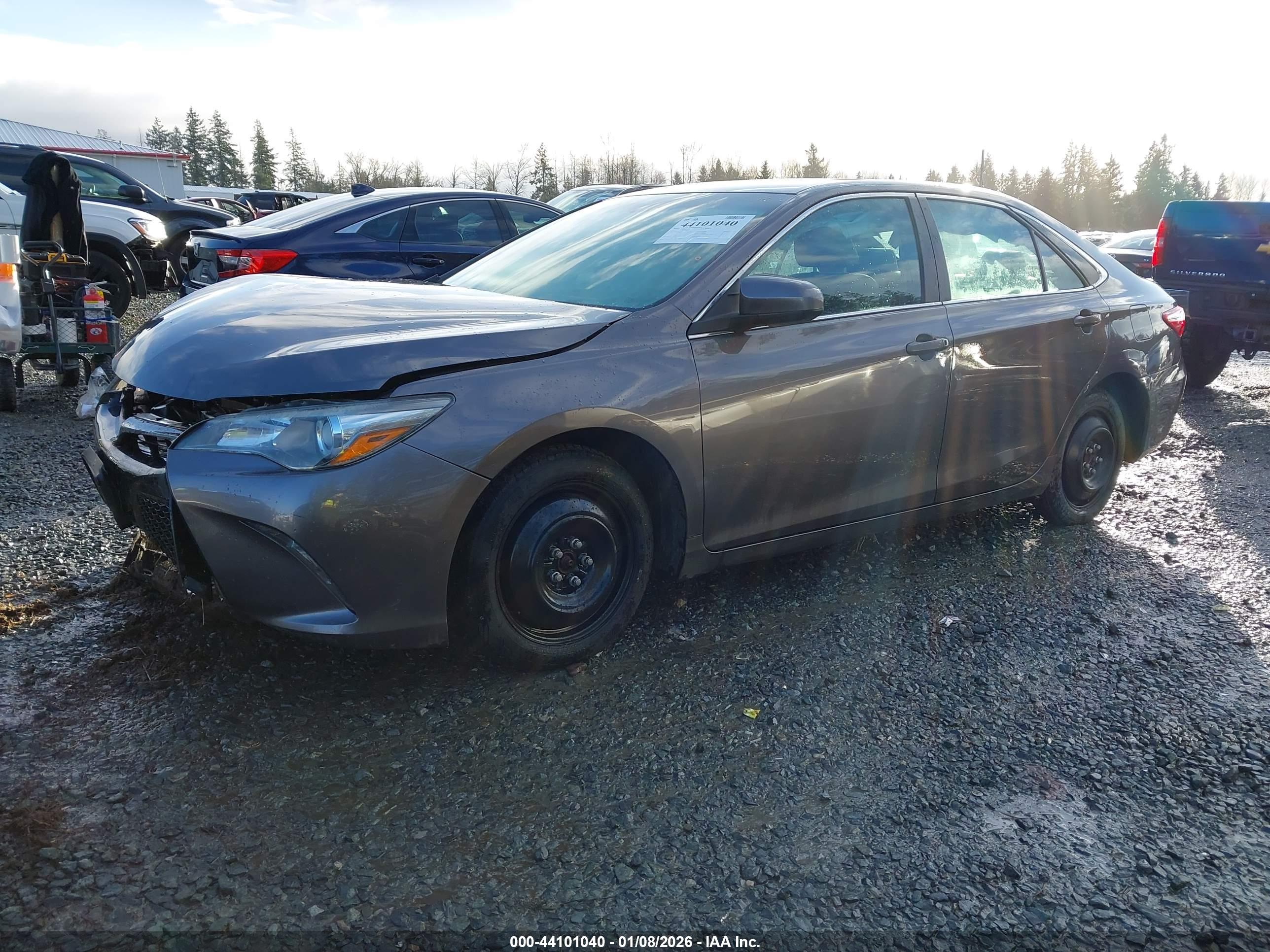 TOYOTA CAMRY image 2