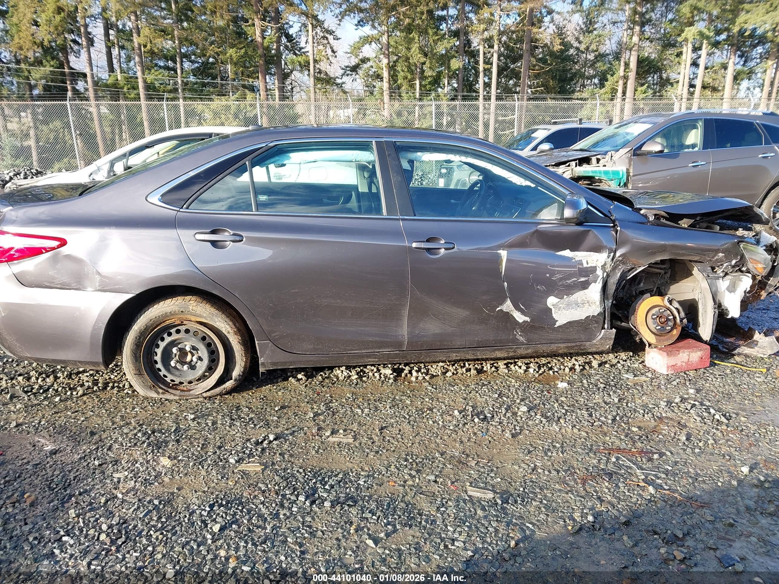 TOYOTA CAMRY image 6