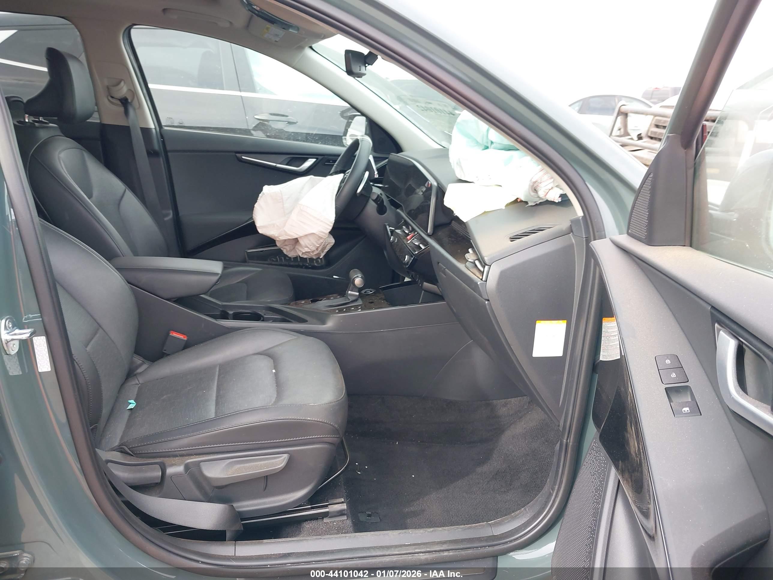 KIA NIRO image 5