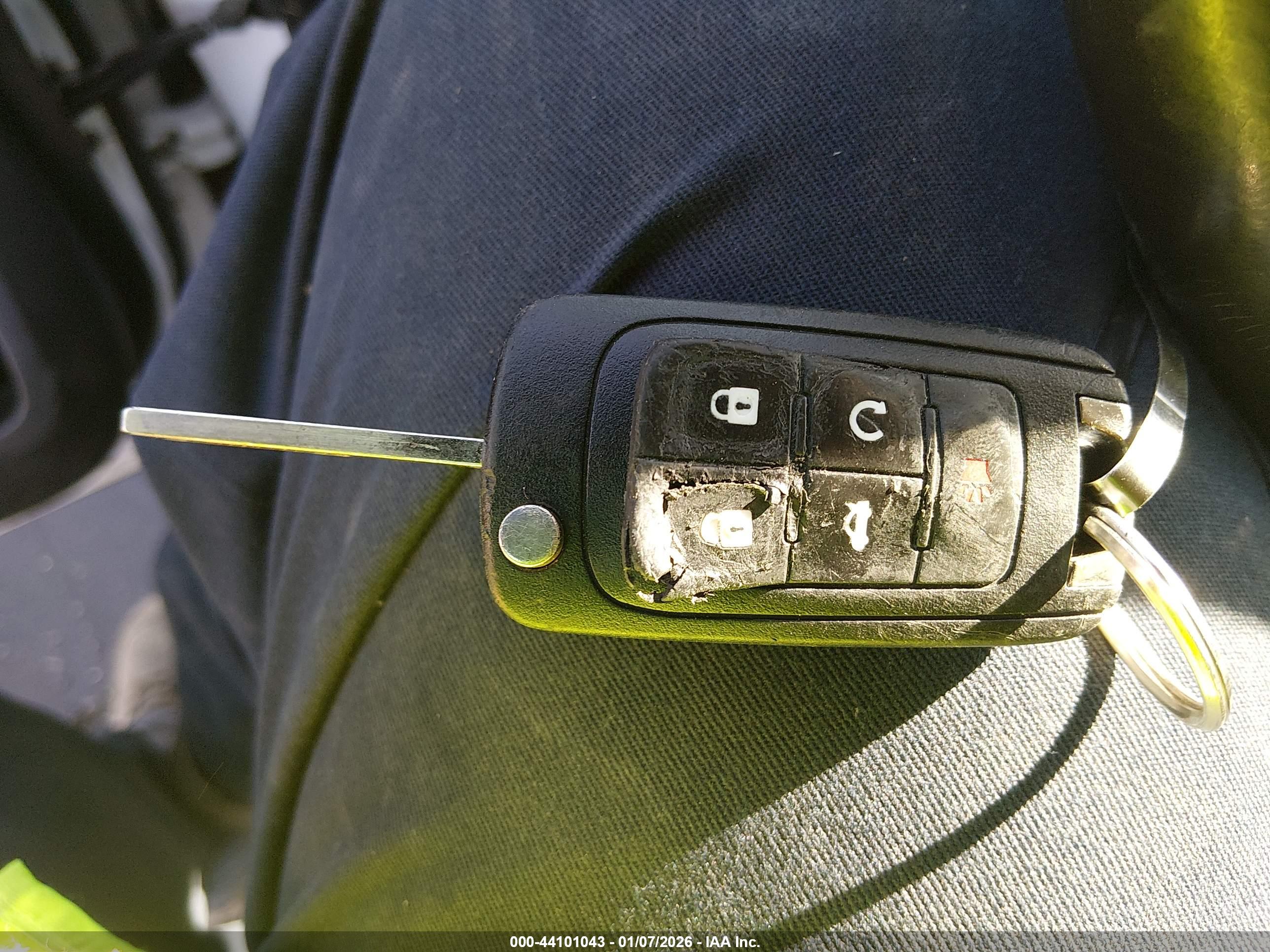 CHEVROLET EQUINOX image 11