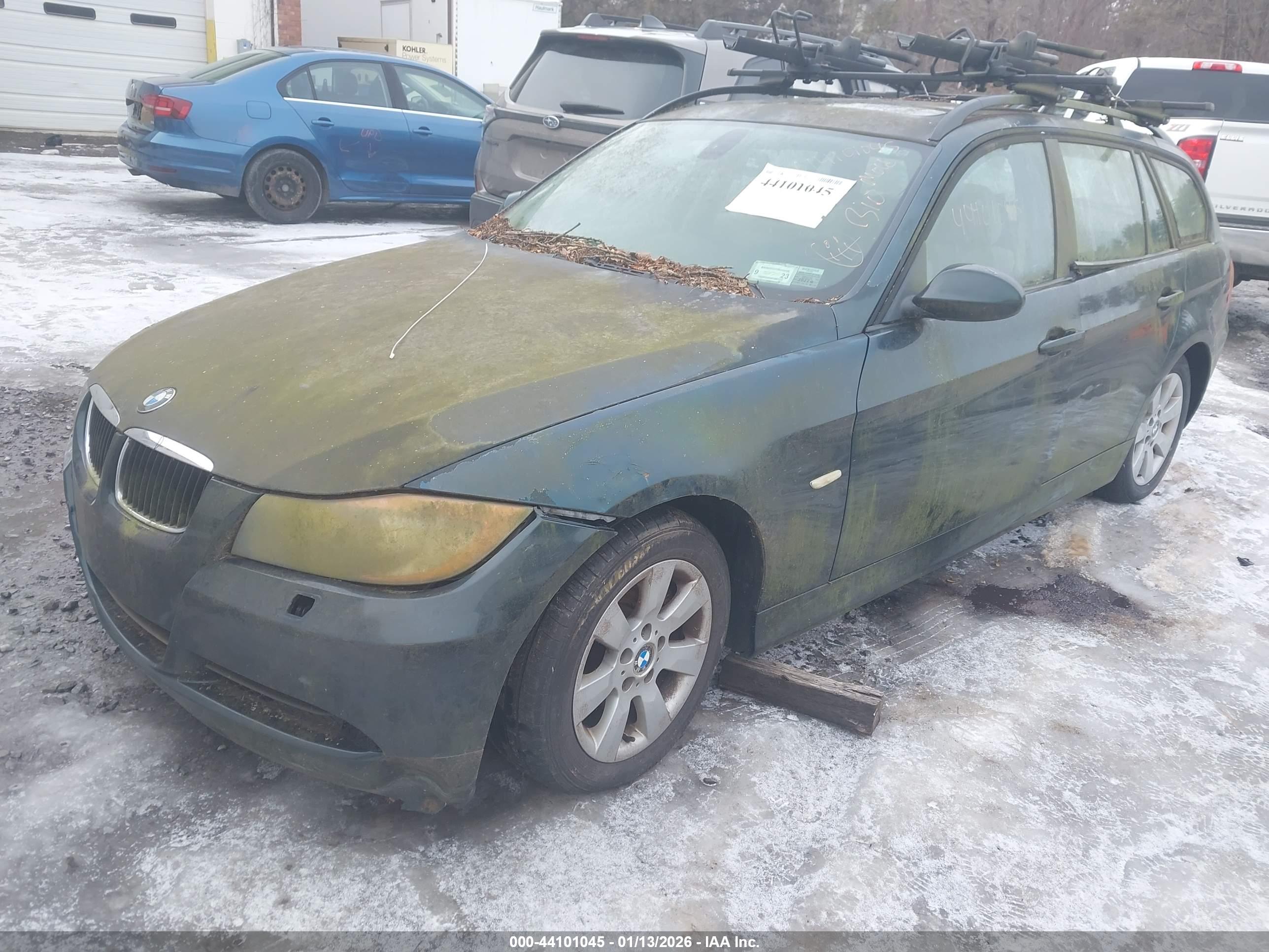 BMW 325XIT image 2