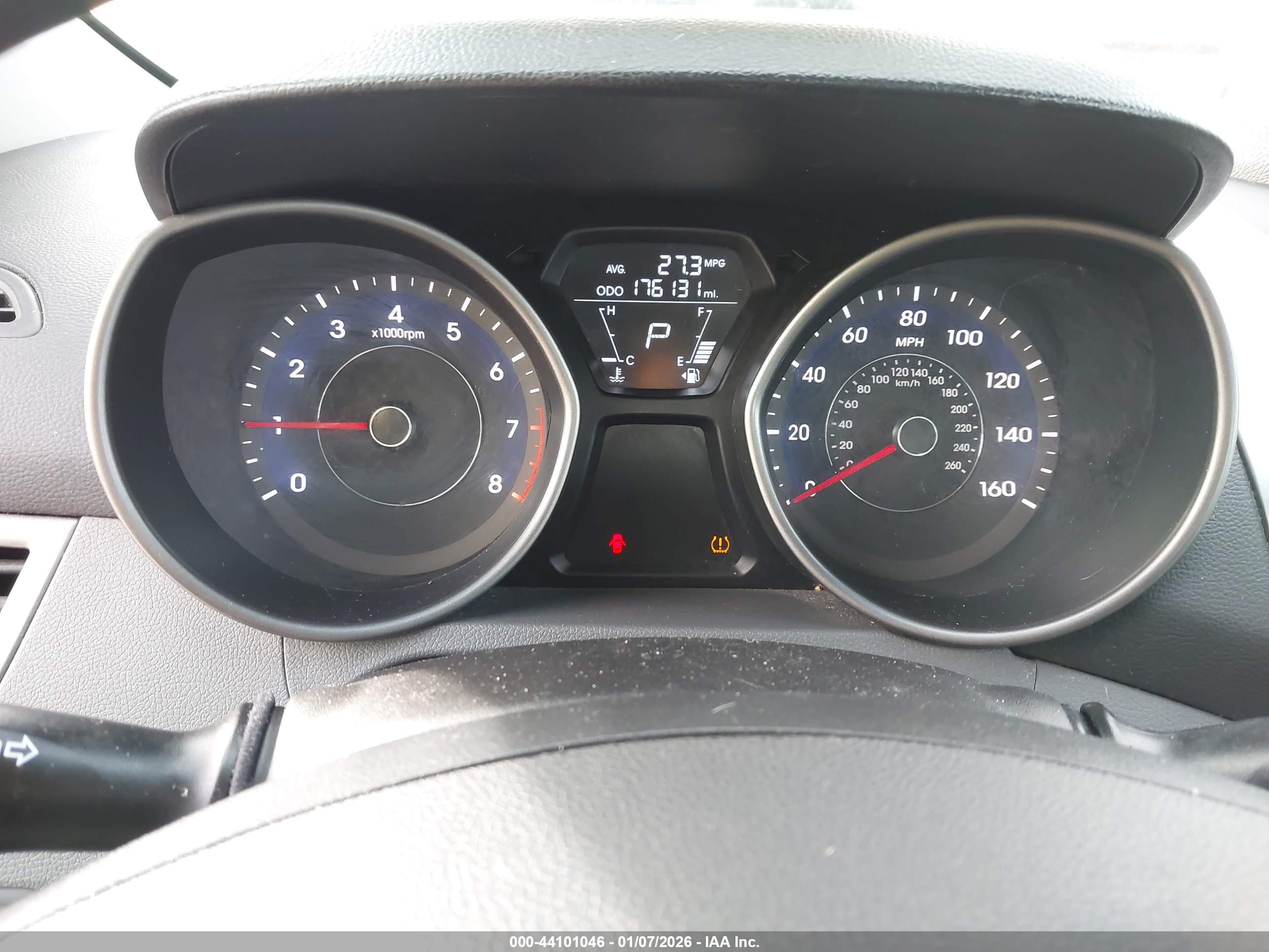 HYUNDAI ELANTRA image 7