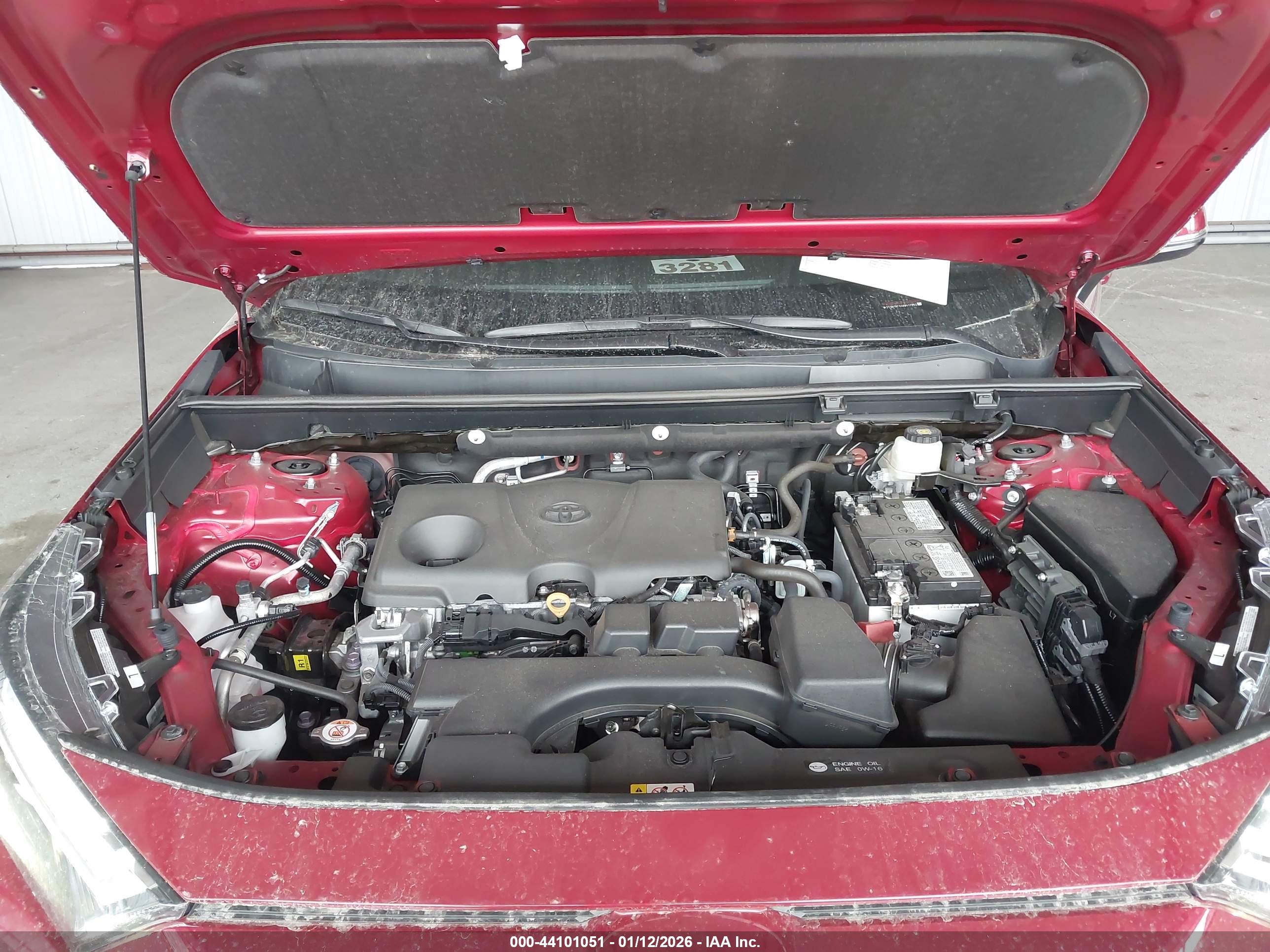 TOYOTA RAV4 image 10