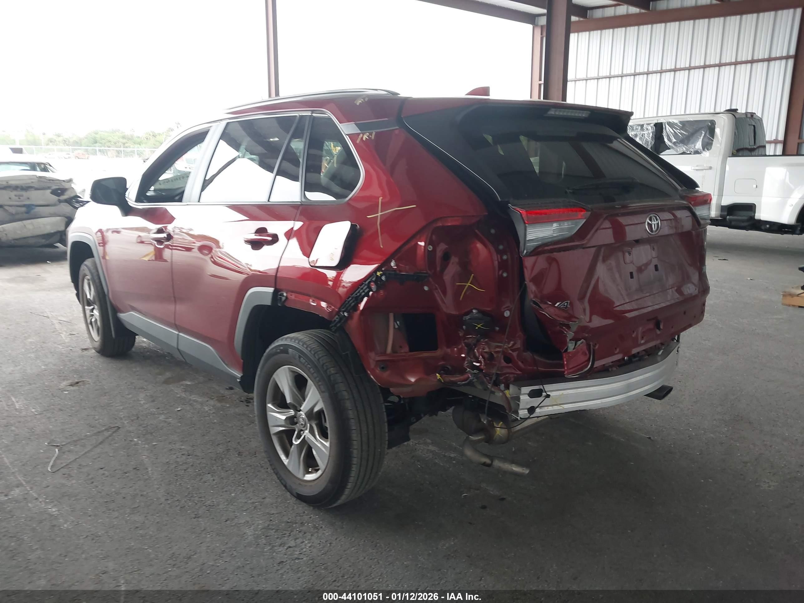 TOYOTA RAV4 image 3