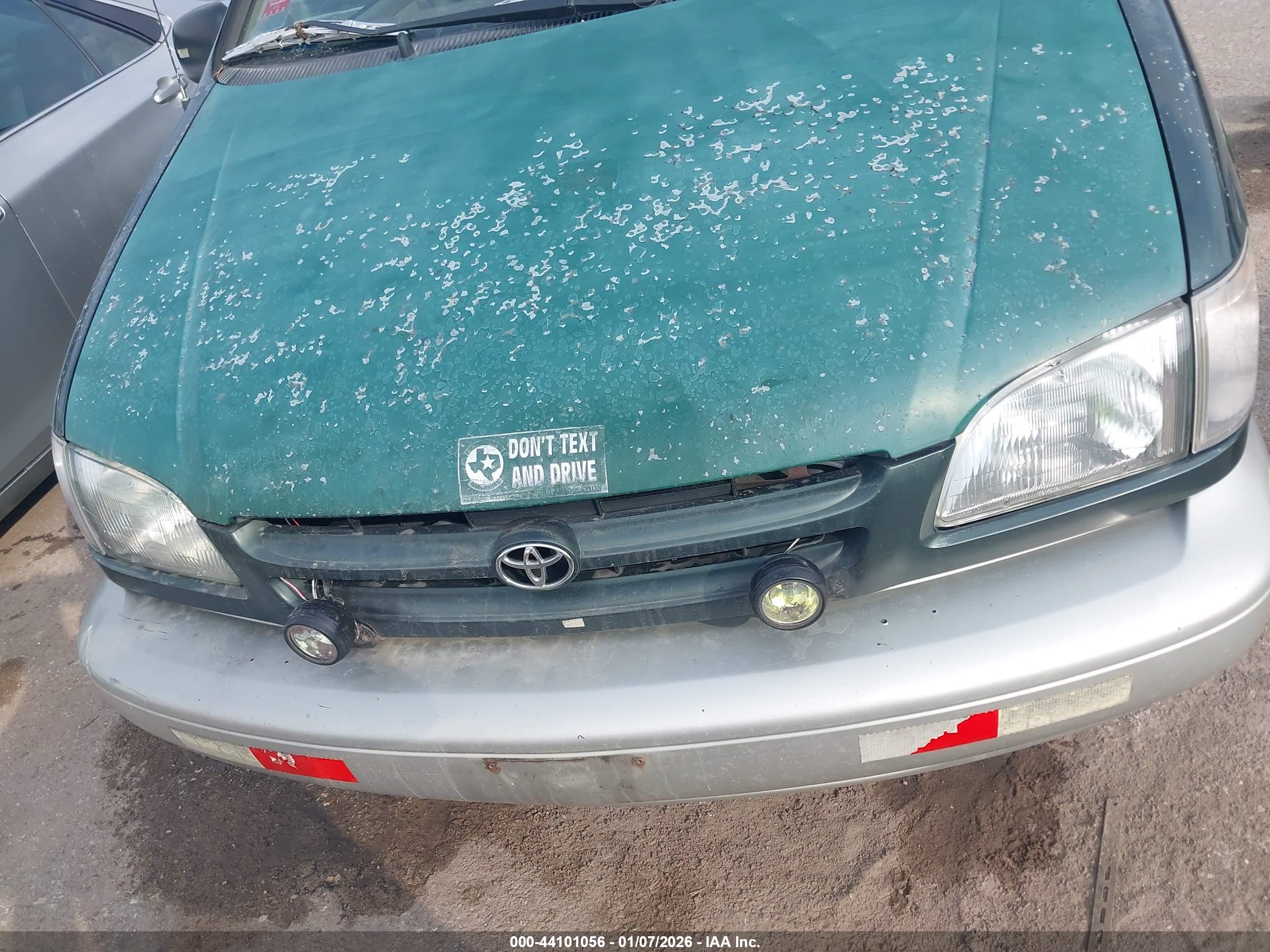 TOYOTA SIENNA image 10