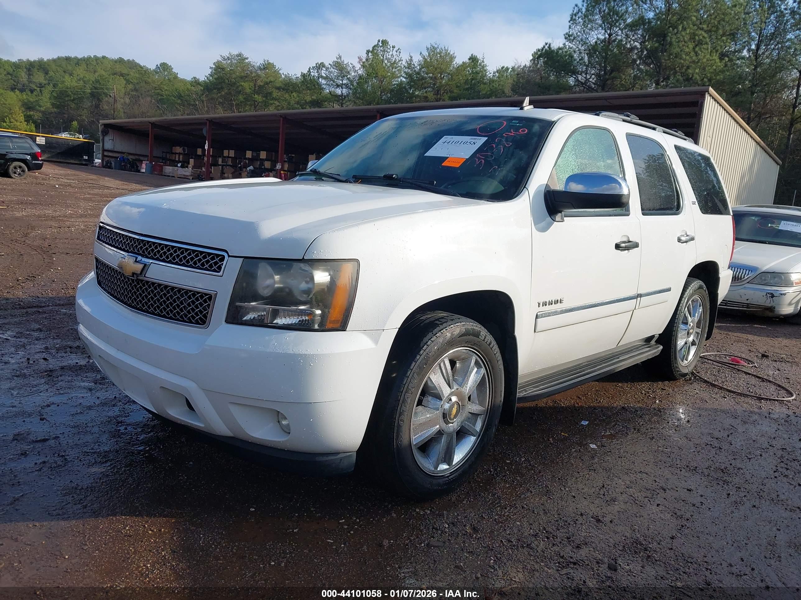 CHEVROLET TAHOE image 2