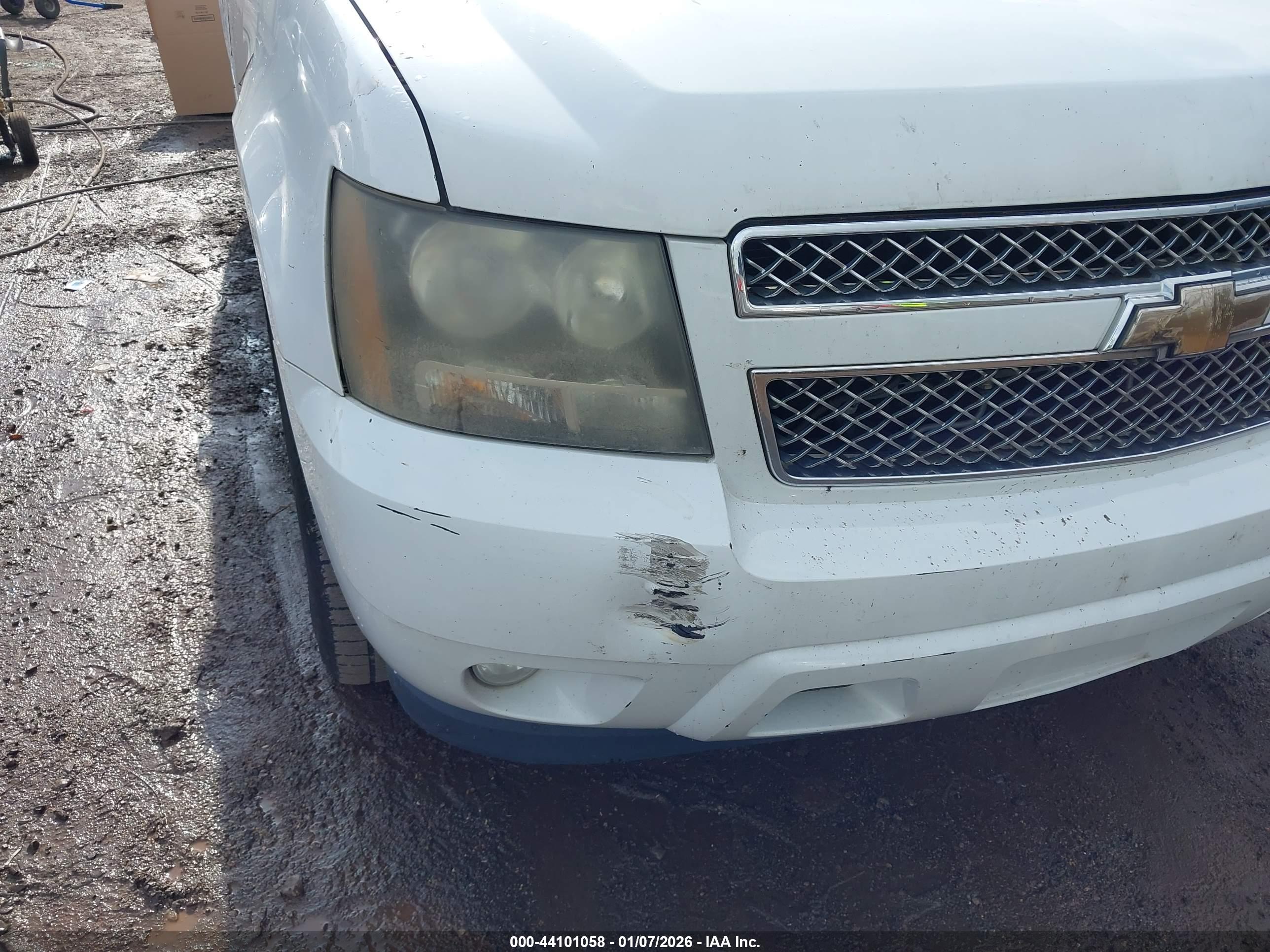 CHEVROLET TAHOE image 6