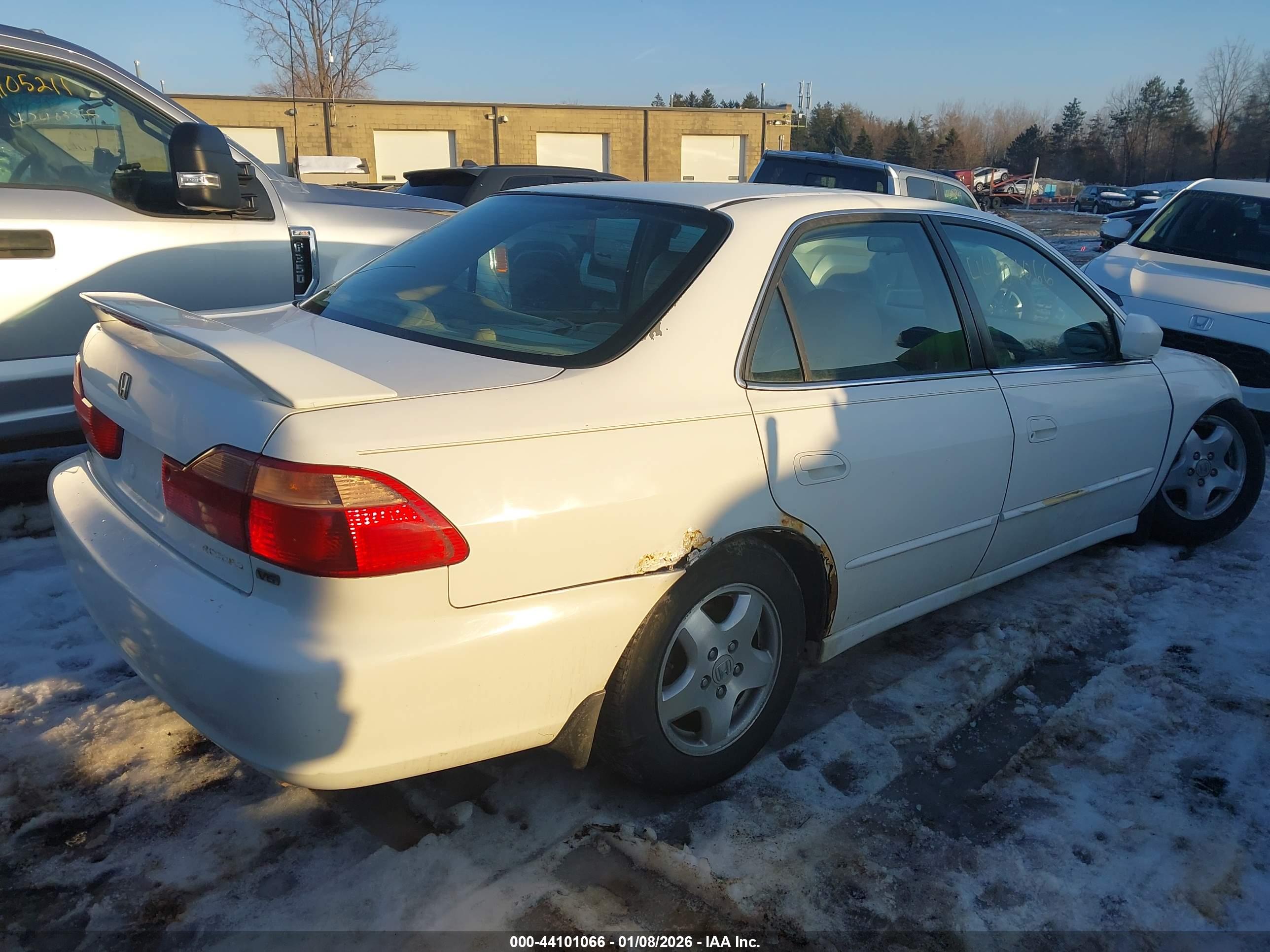 HONDA ACCORD image 4