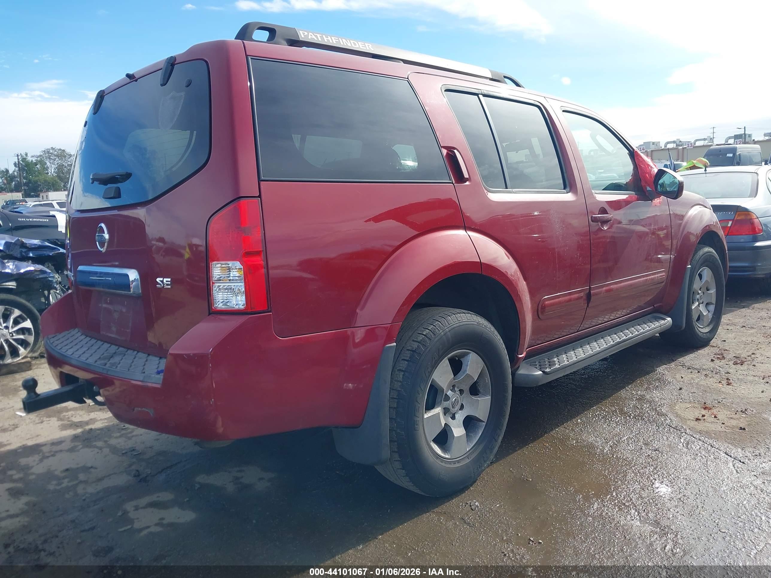 NISSAN PATHFINDER image 4