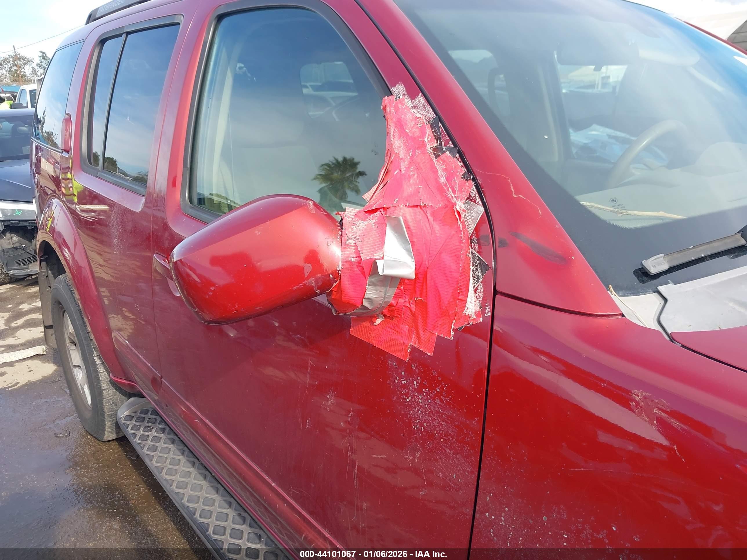 NISSAN PATHFINDER image 6