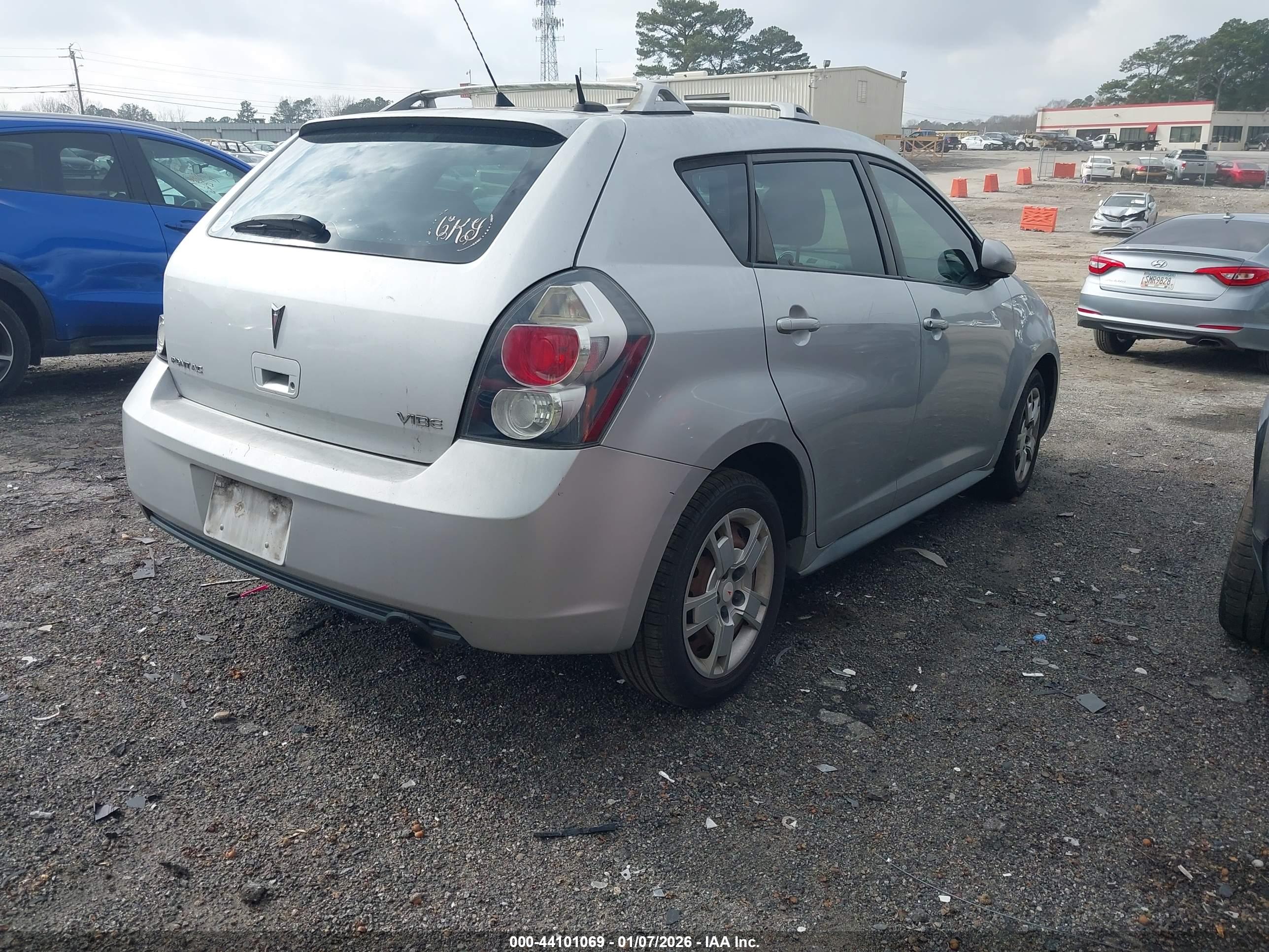 PONTIAC VIBE image 4