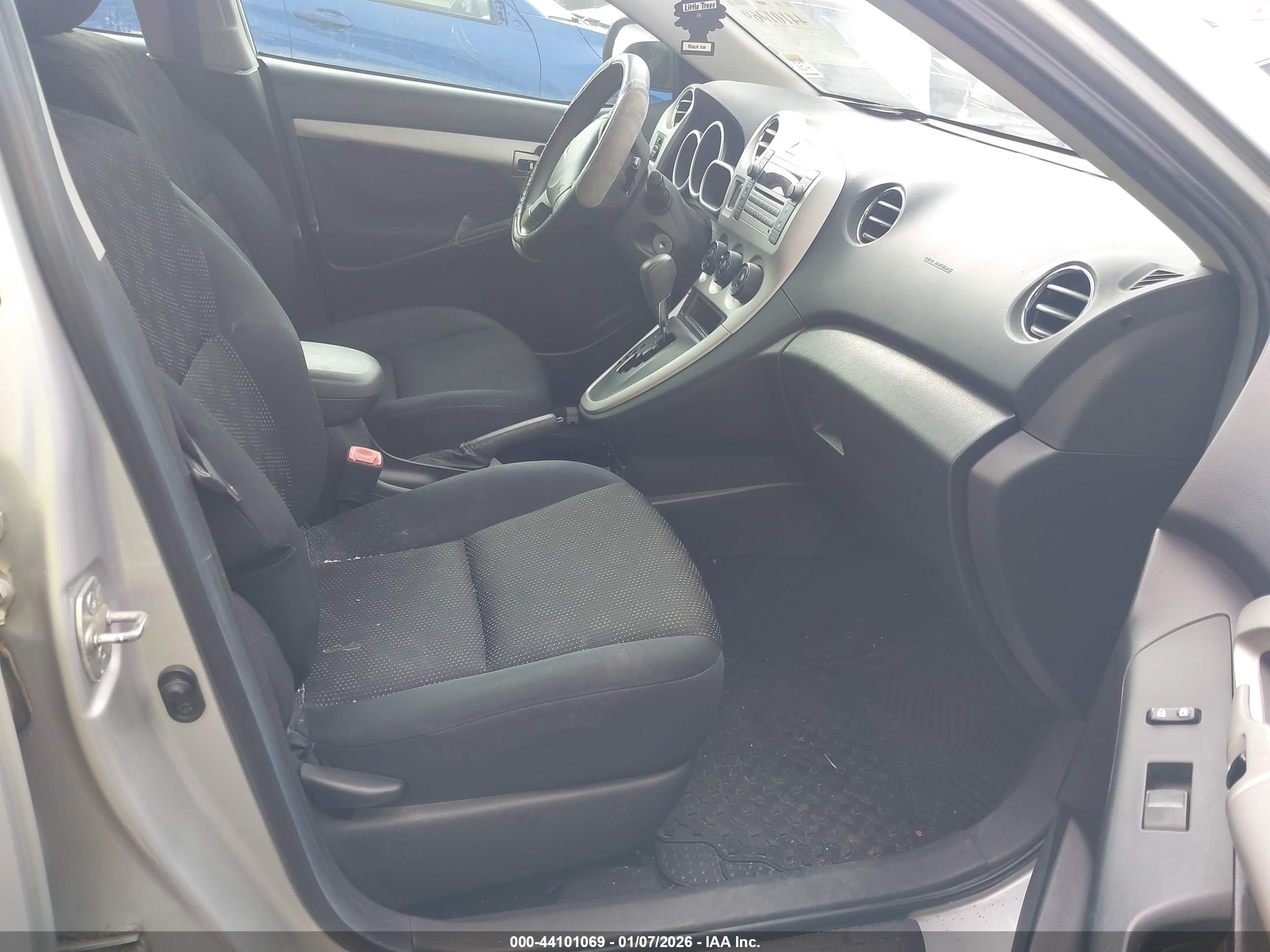 PONTIAC VIBE image 5