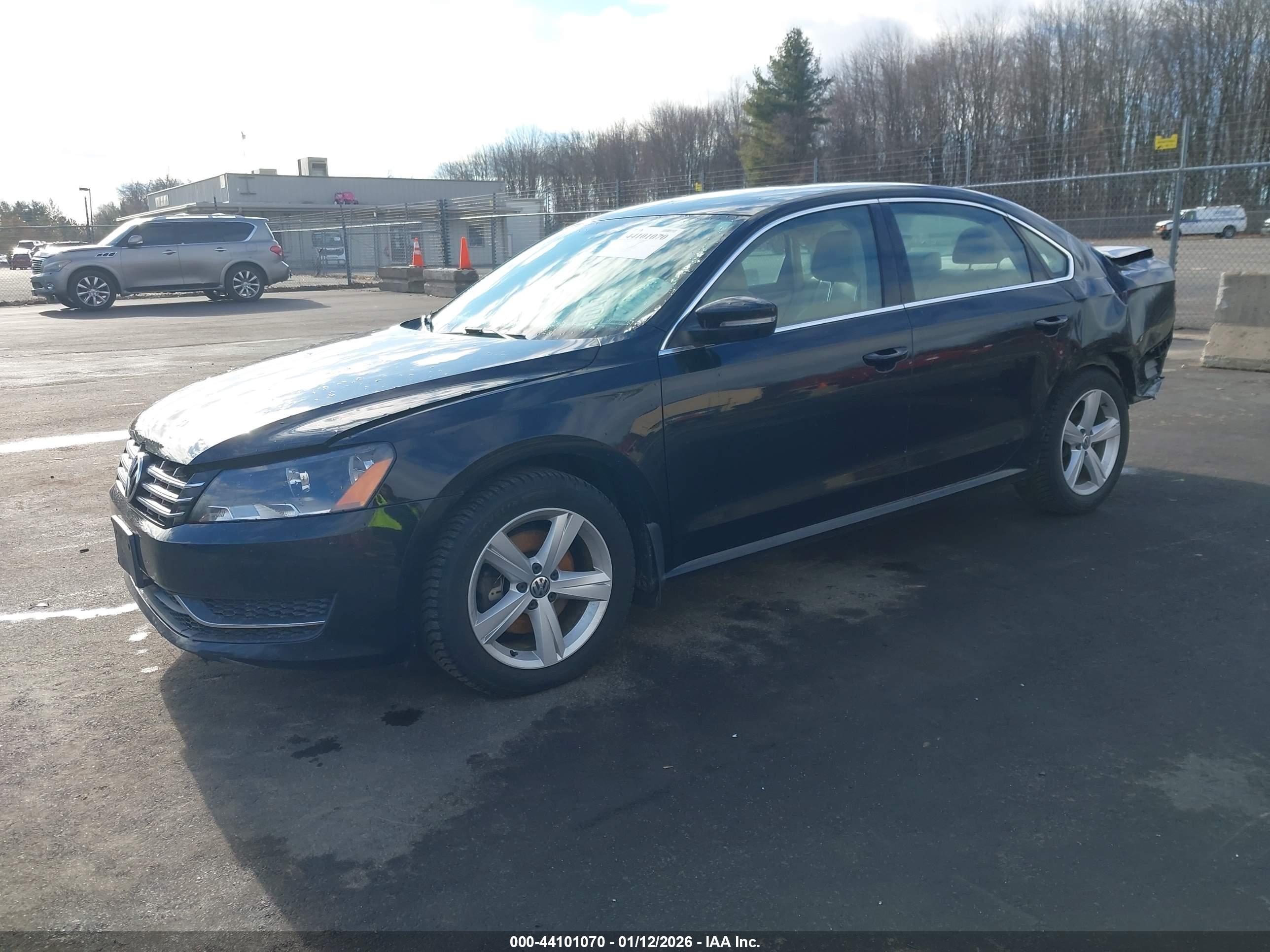VOLKSWAGEN PASSAT image 2