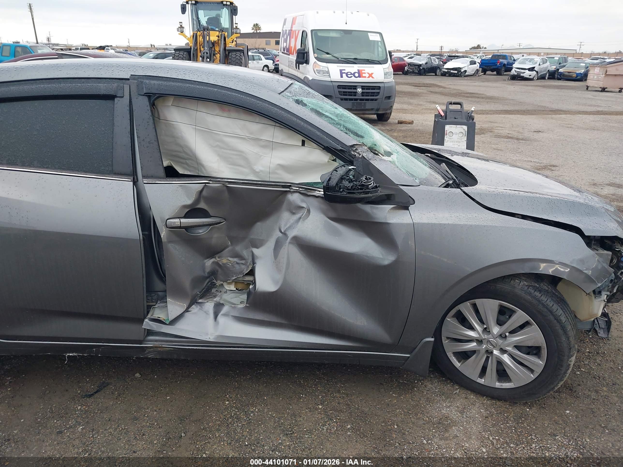 NISSAN SENTRA image 6